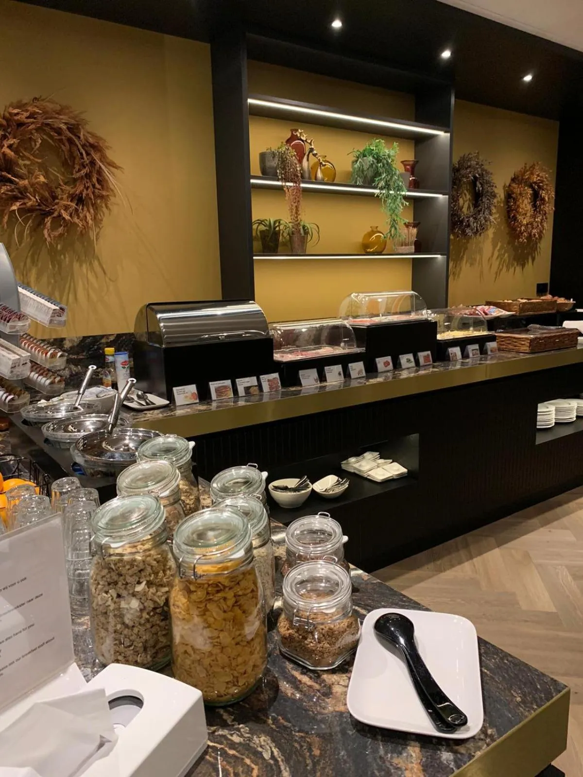 Buffet breakfast in Hotel Restaurant Talens Coevorden