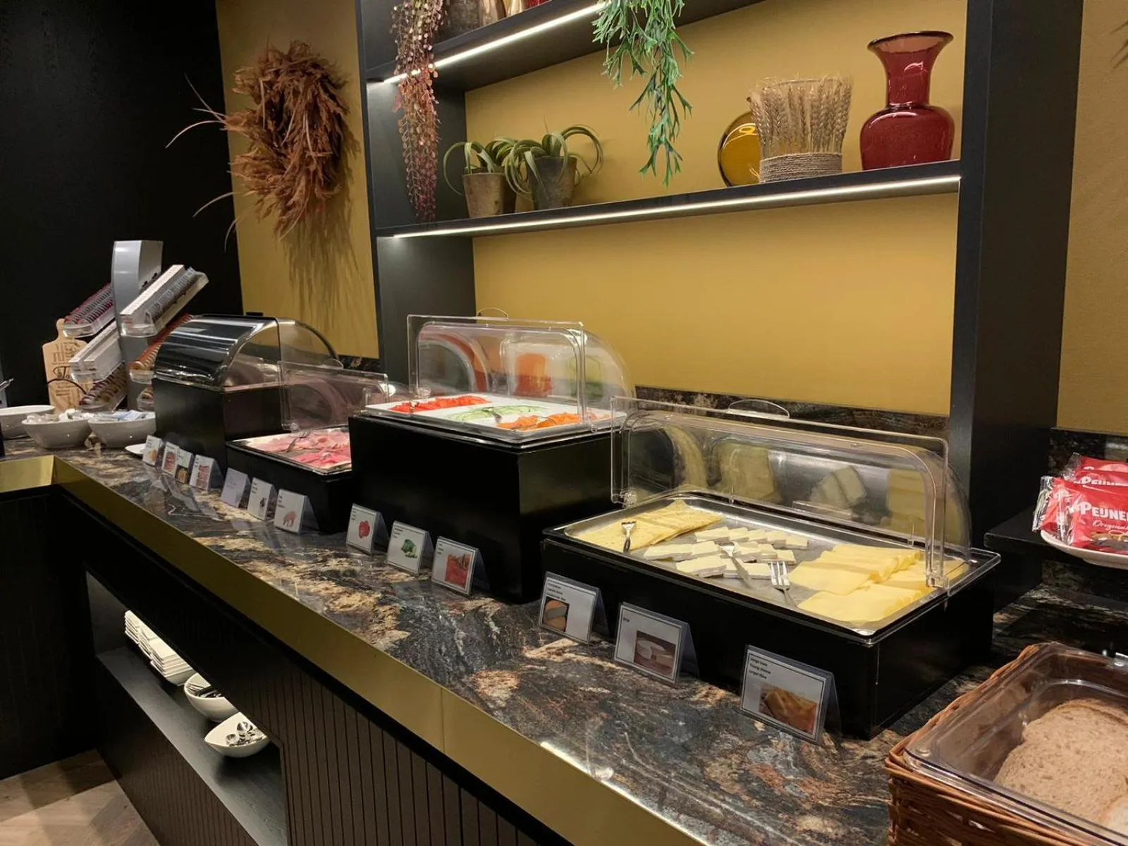 Breakfast in Hotel Restaurant Talens Coevorden