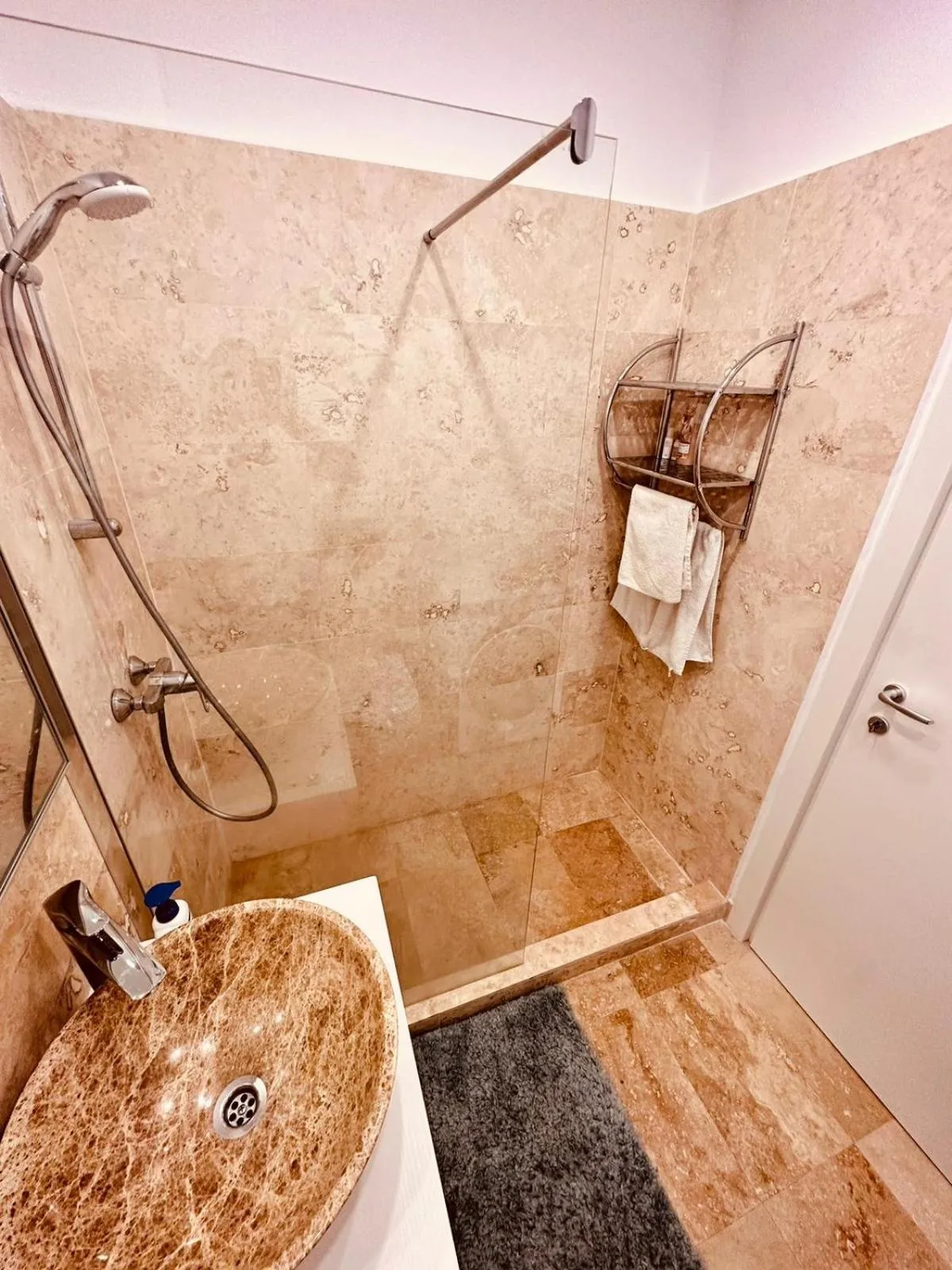 Bathroom in Avangarde Apartment