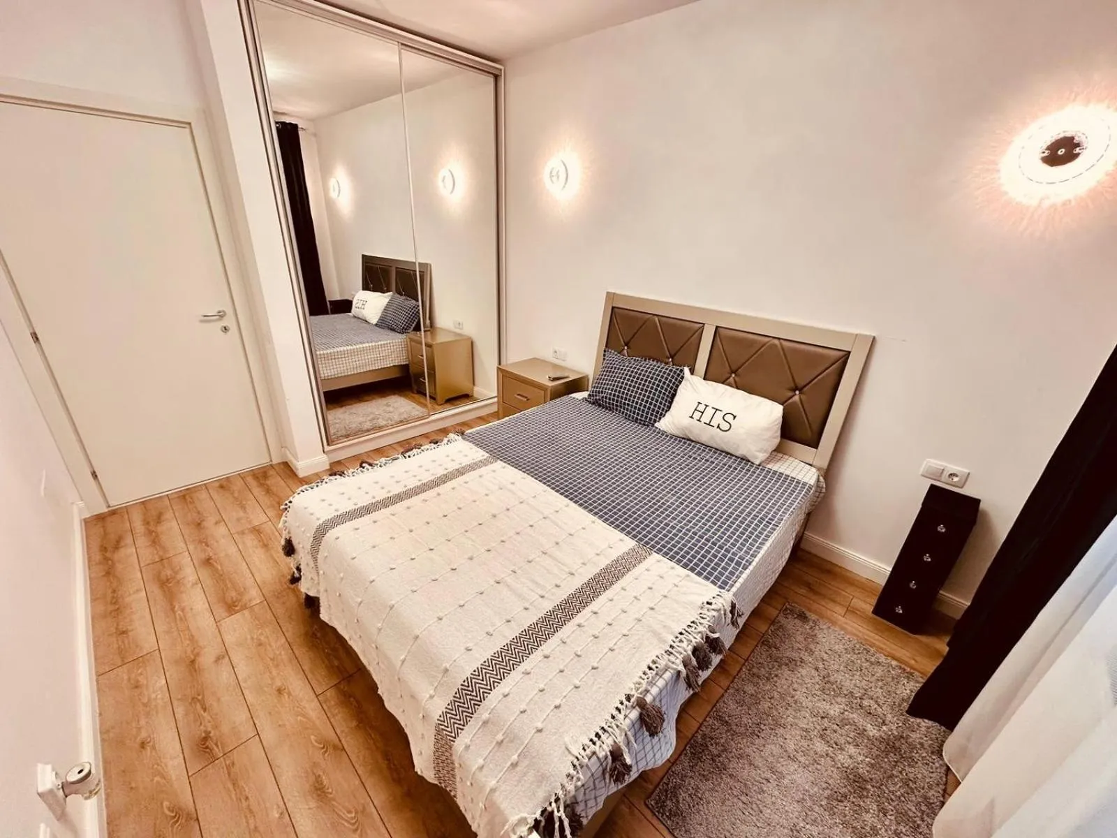 Photo of the whole room, Bed in Avangarde Apartment