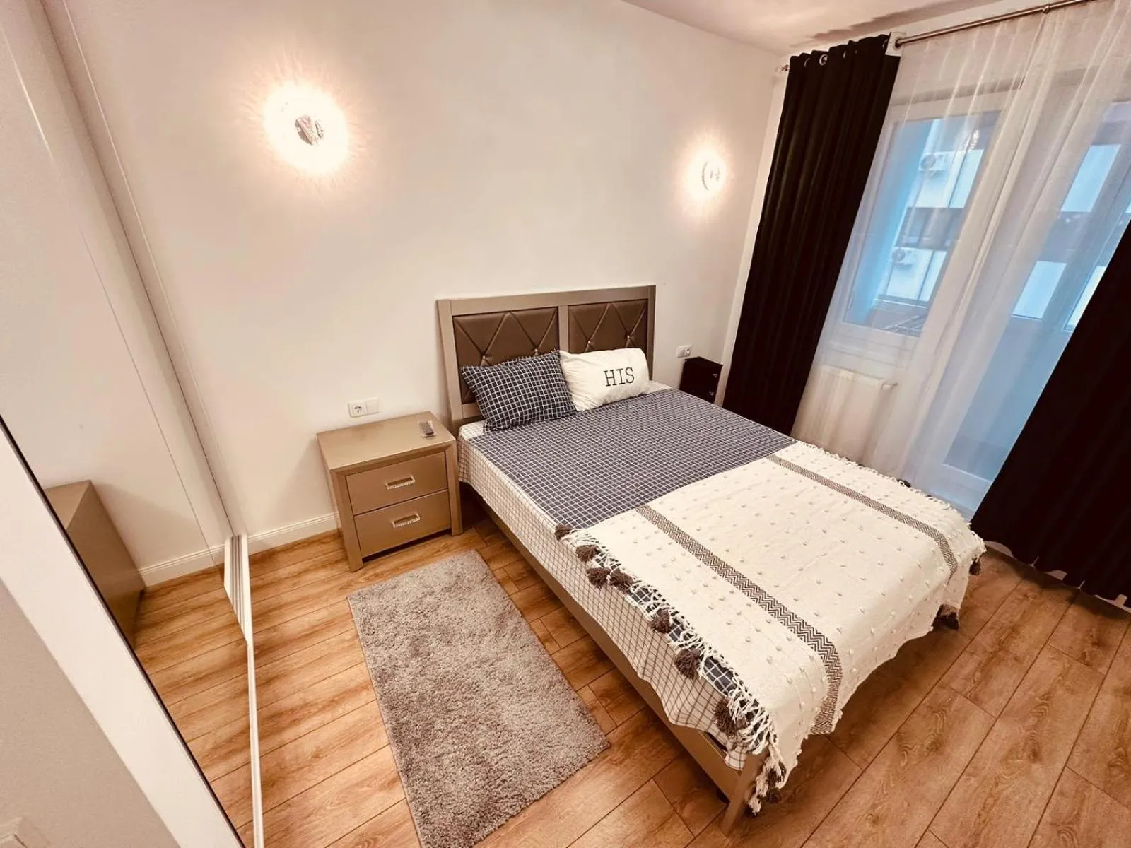 Bedroom, Bed in Avangarde Apartment