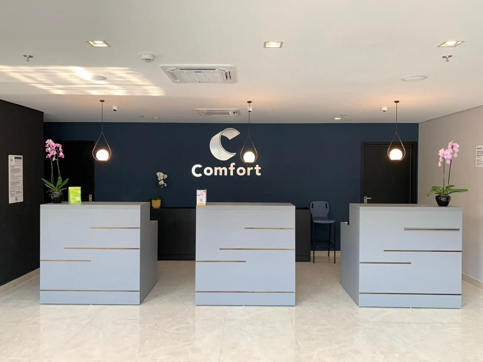 Lobby or reception in Comfort Hotel Presidente Prudente