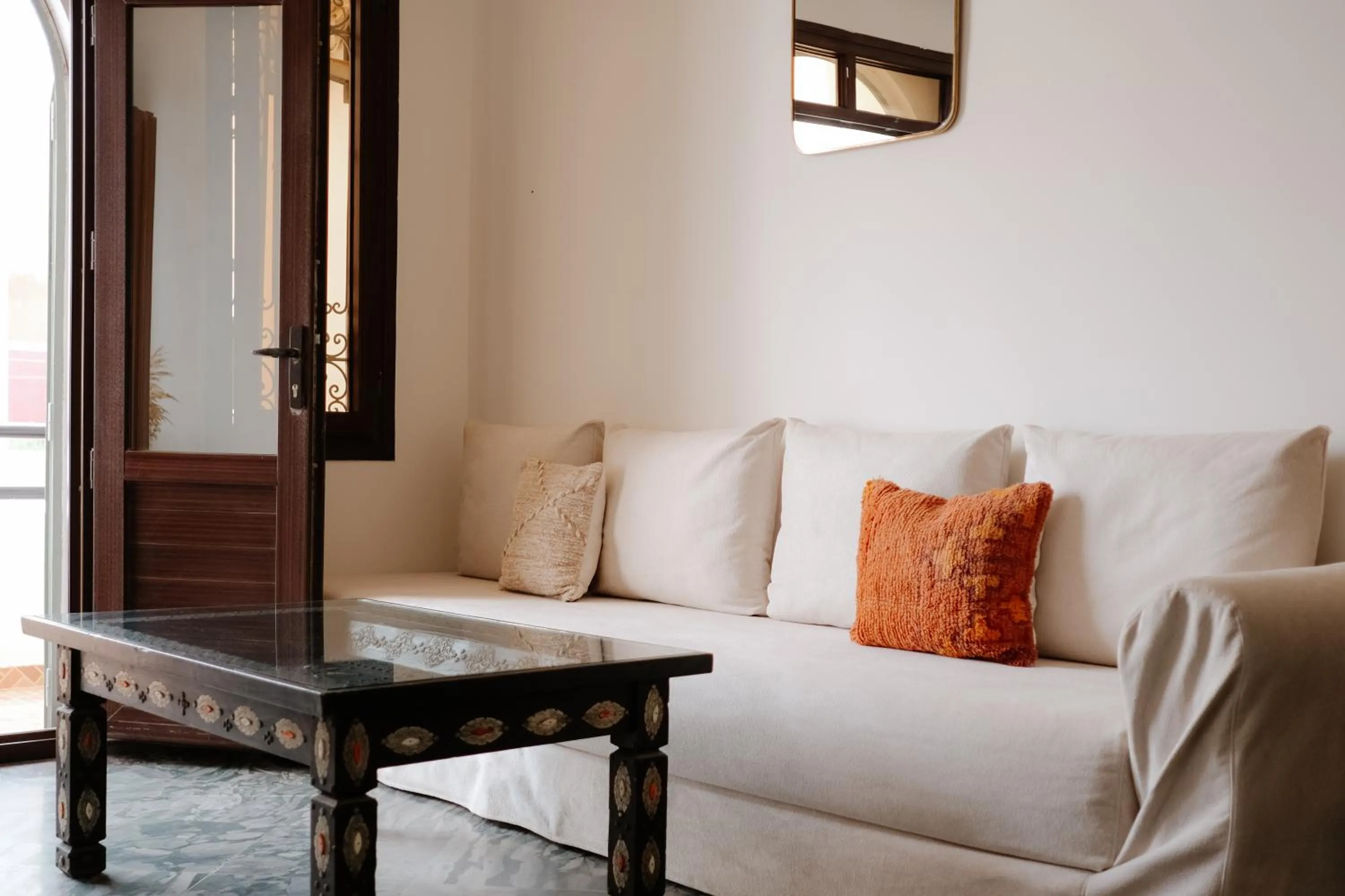 Communal lounge/ TV room in Riad Searenity