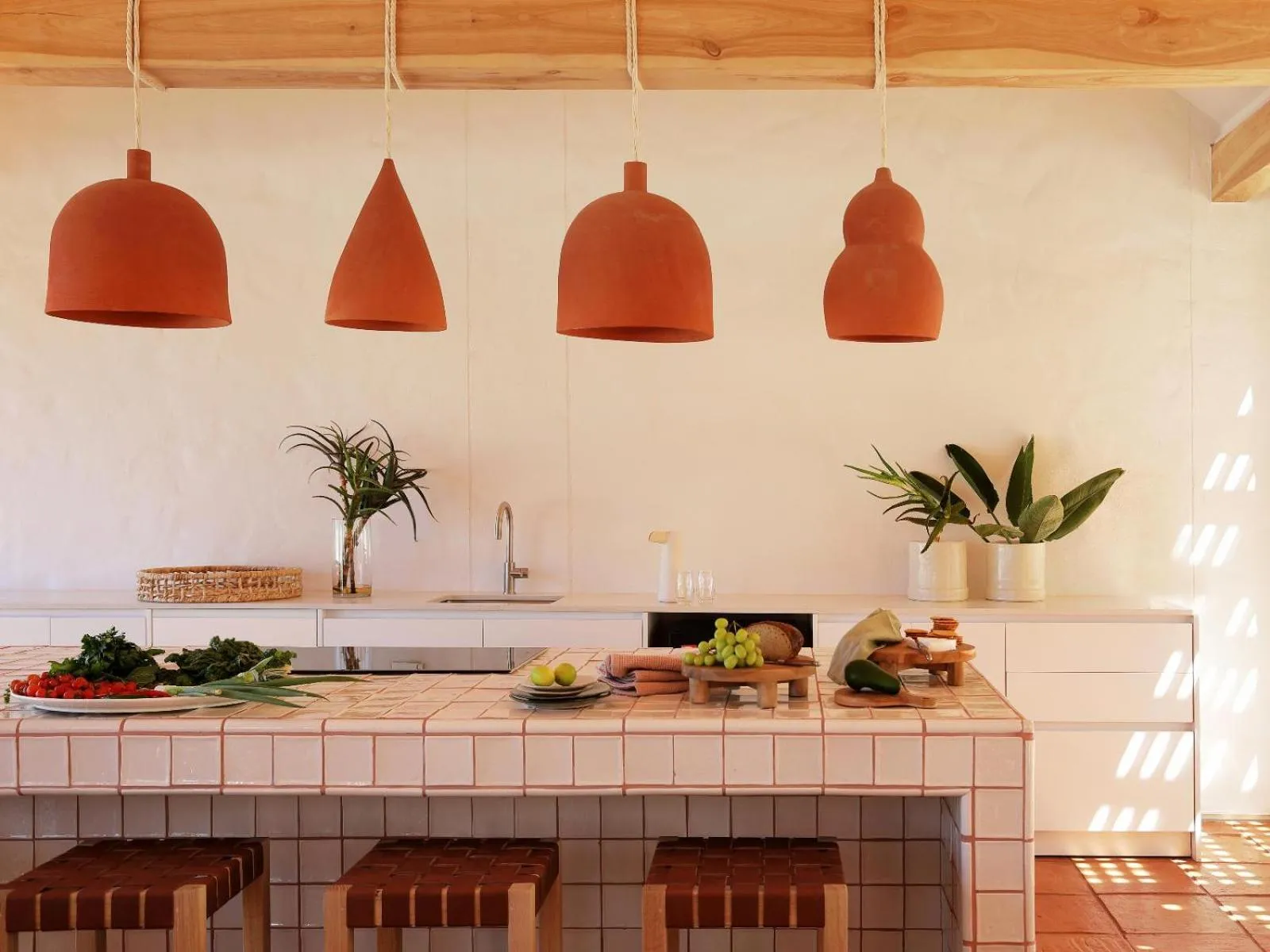 Restaurant/places to eat in Umoya Residence