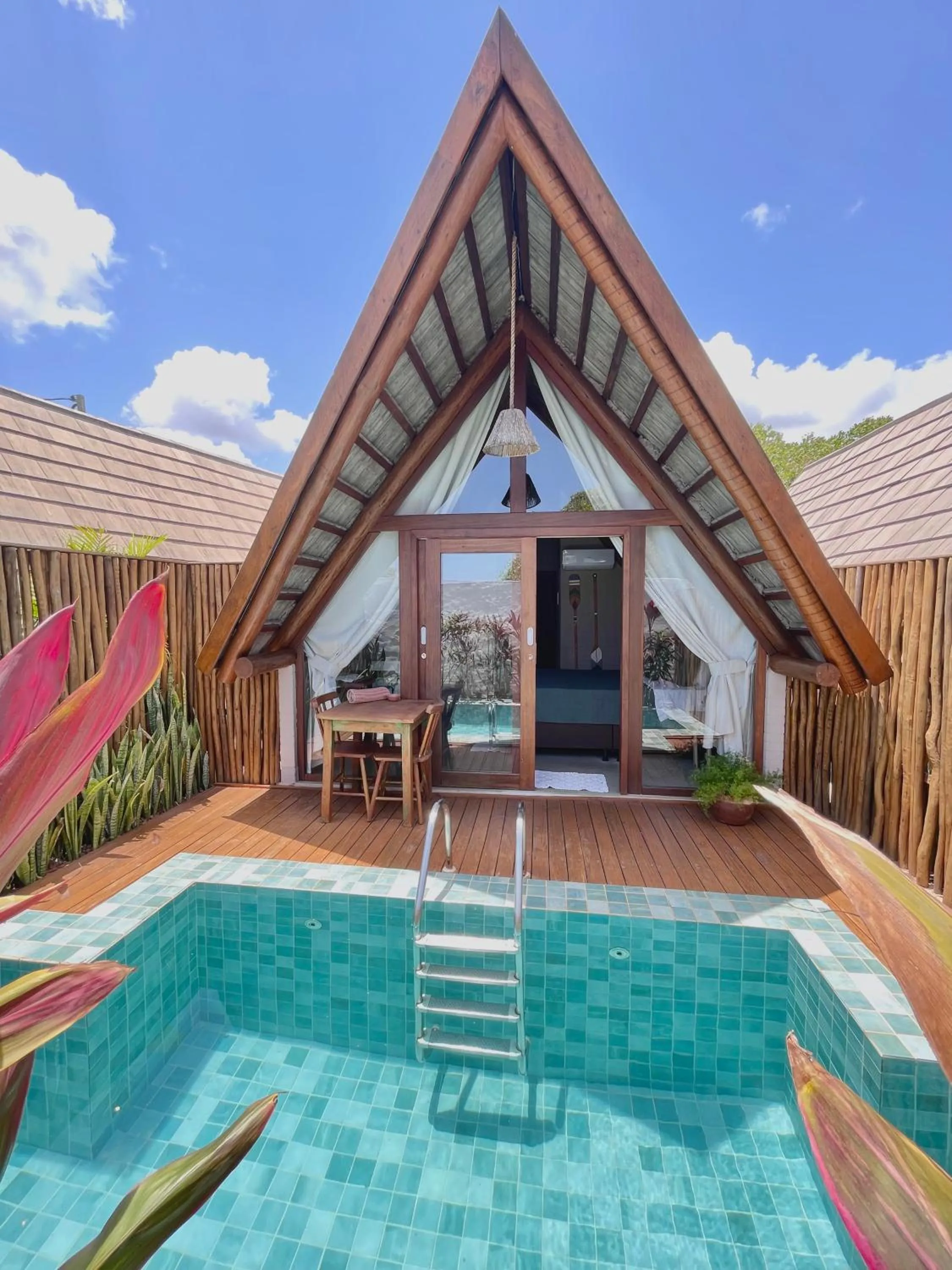 Swimming pool in Pousada Villa di Luna