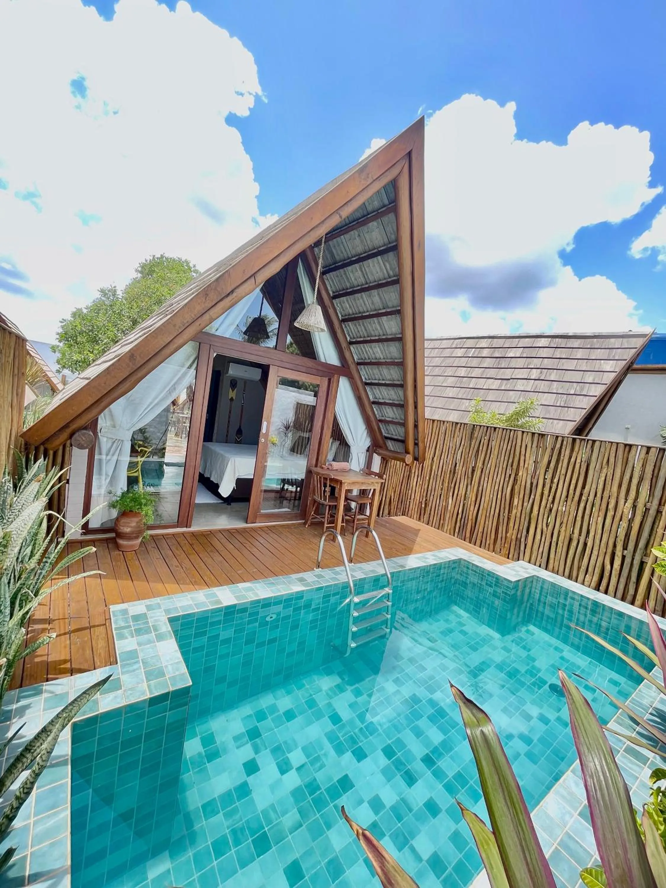 Swimming pool in Pousada Villa di Luna