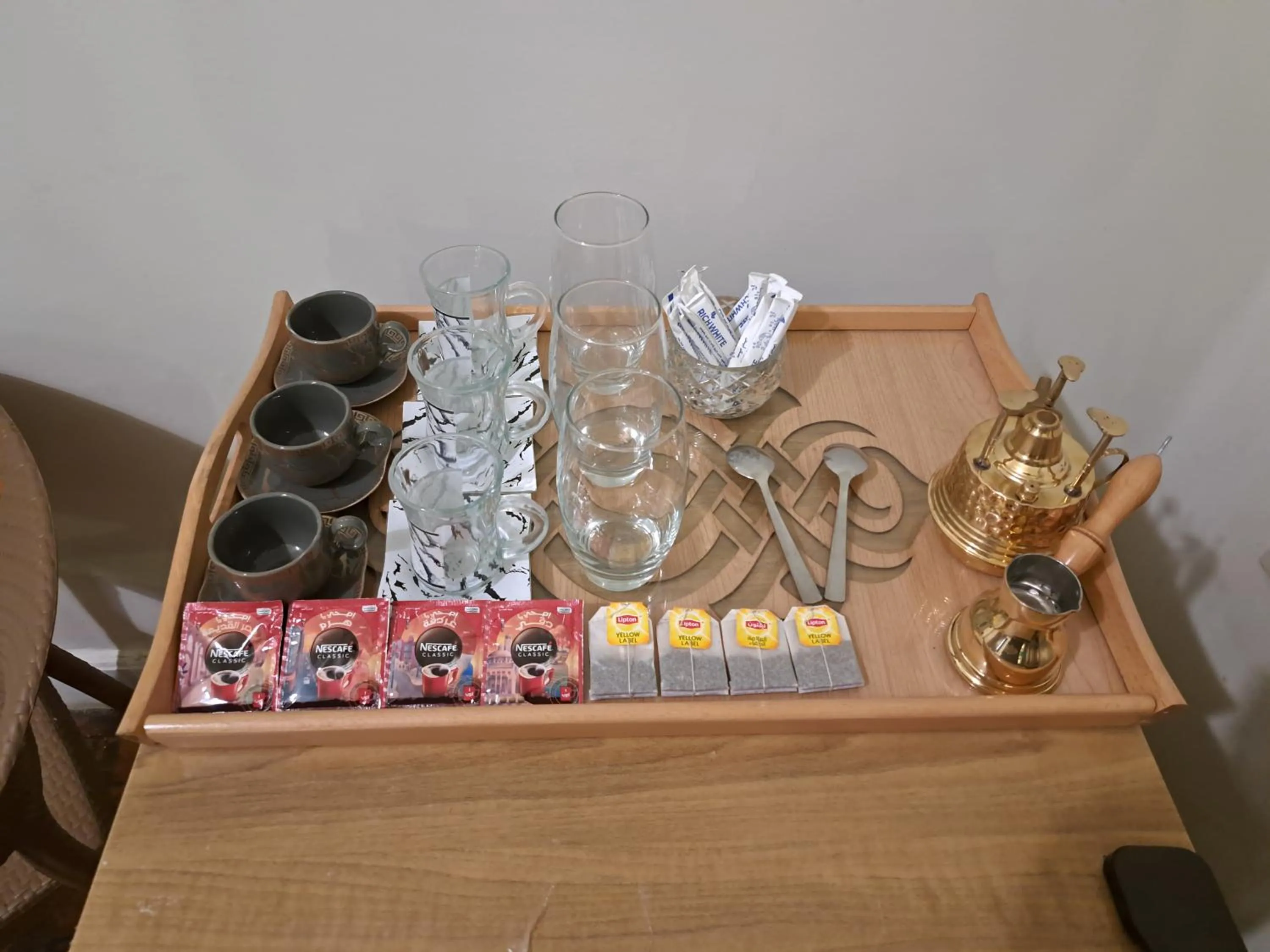 Coffee/tea facilities in downtown Family Suites