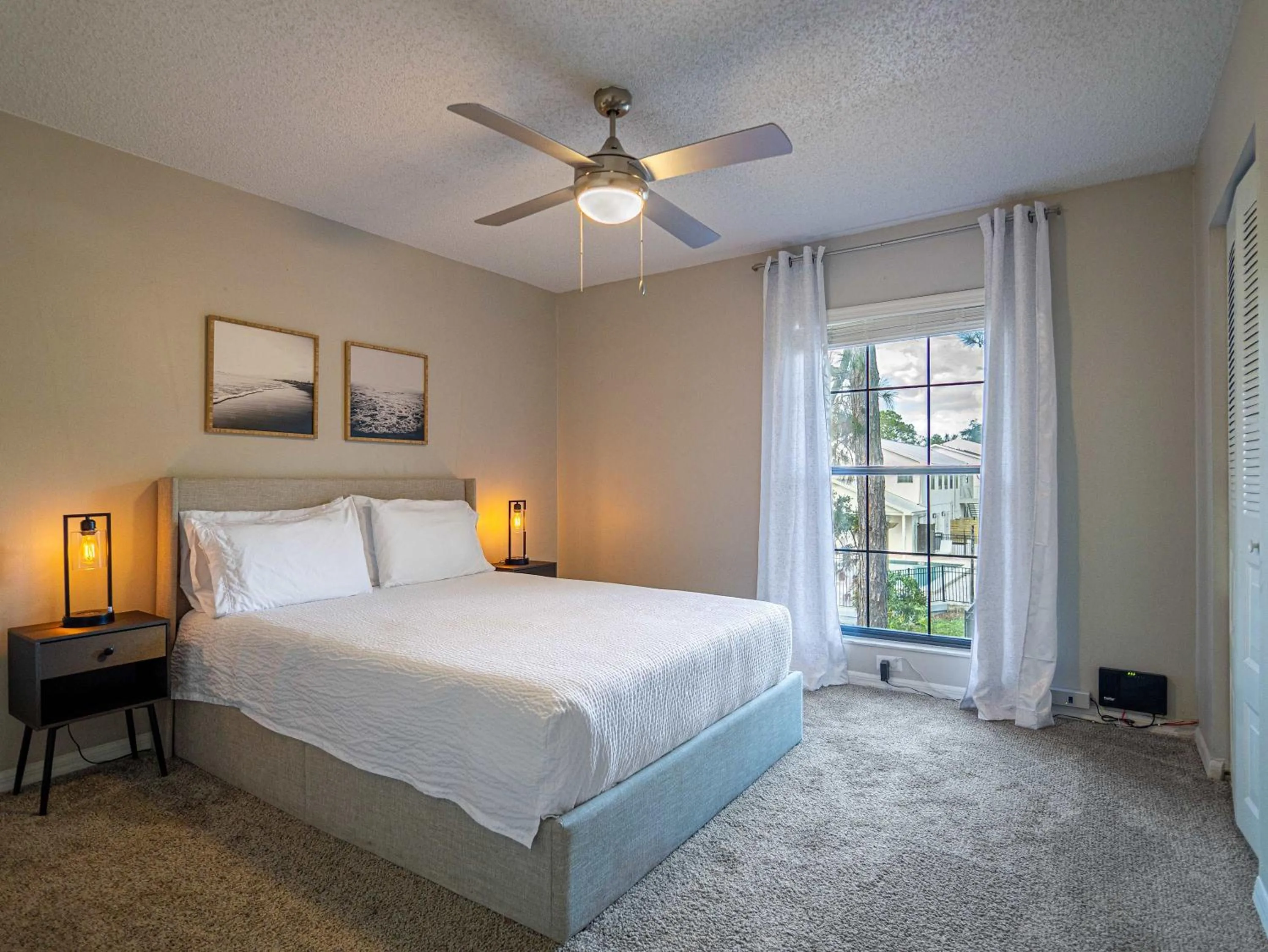 Bed in Serene Townhouse near Moffitt, Advent, & USF