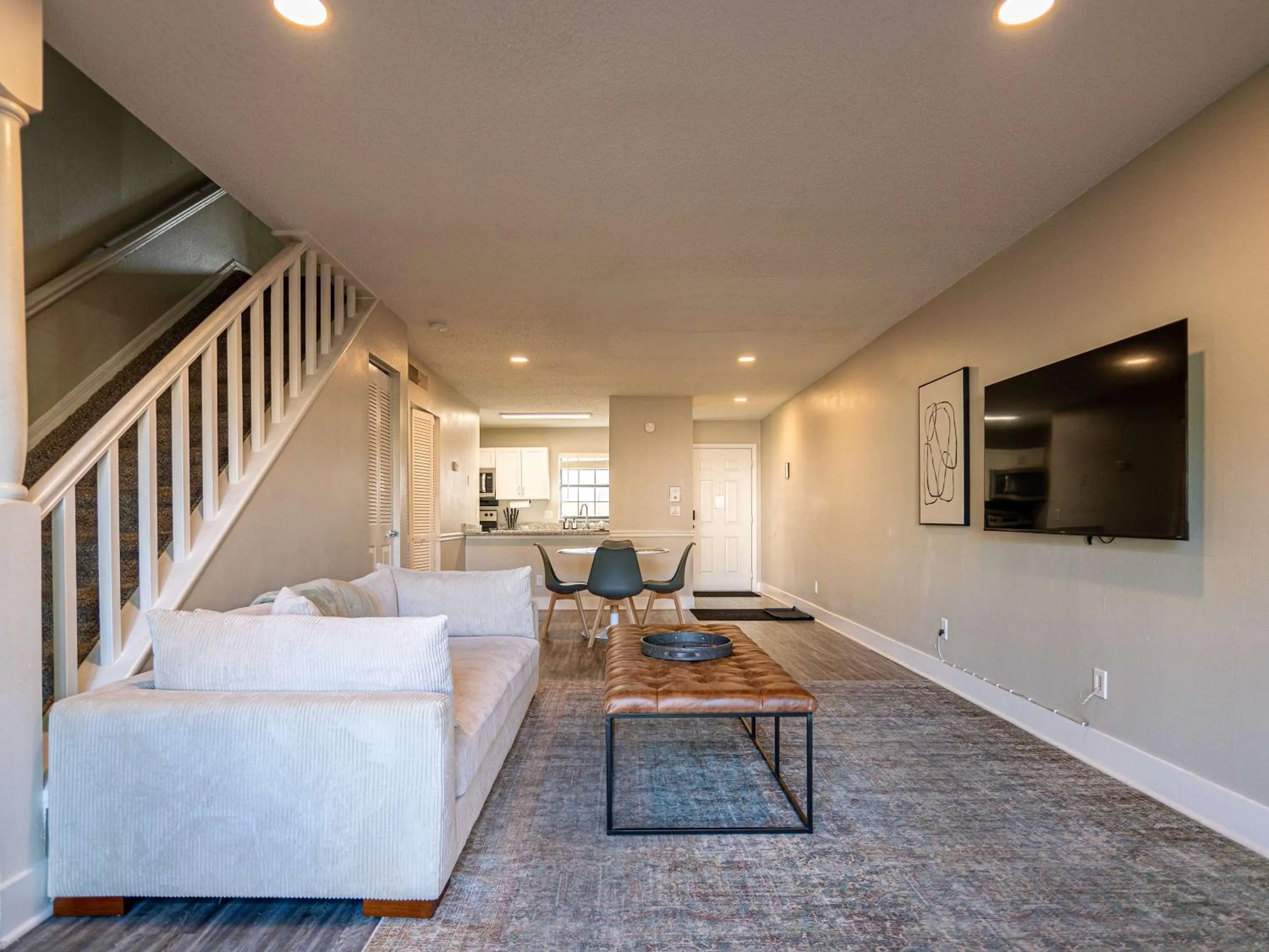 Serene Townhouse near Moffitt, Advent, & USF