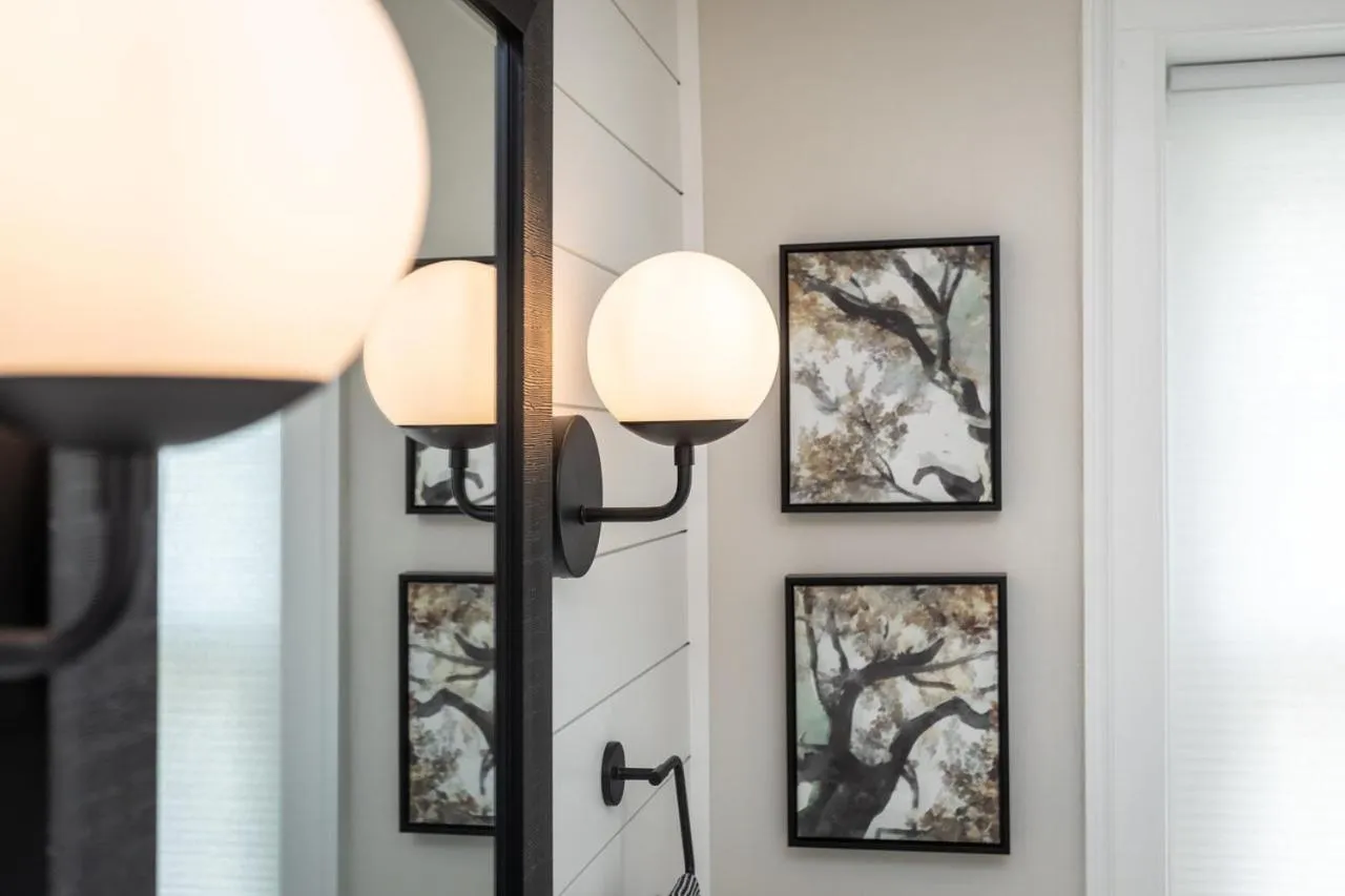 Decorative detail in By the Side of the Road Inn & Cottages