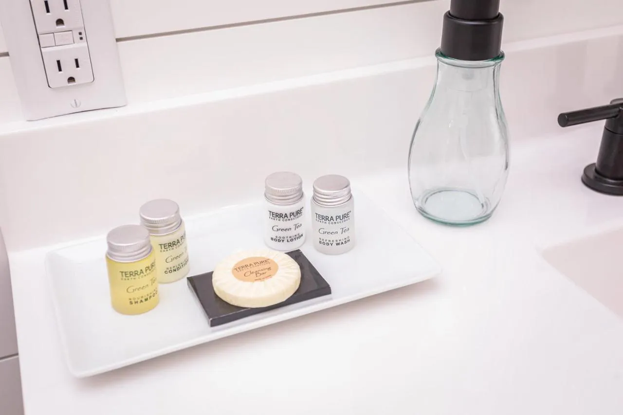 Bathroom in By the Side of the Road Inn & Cottages