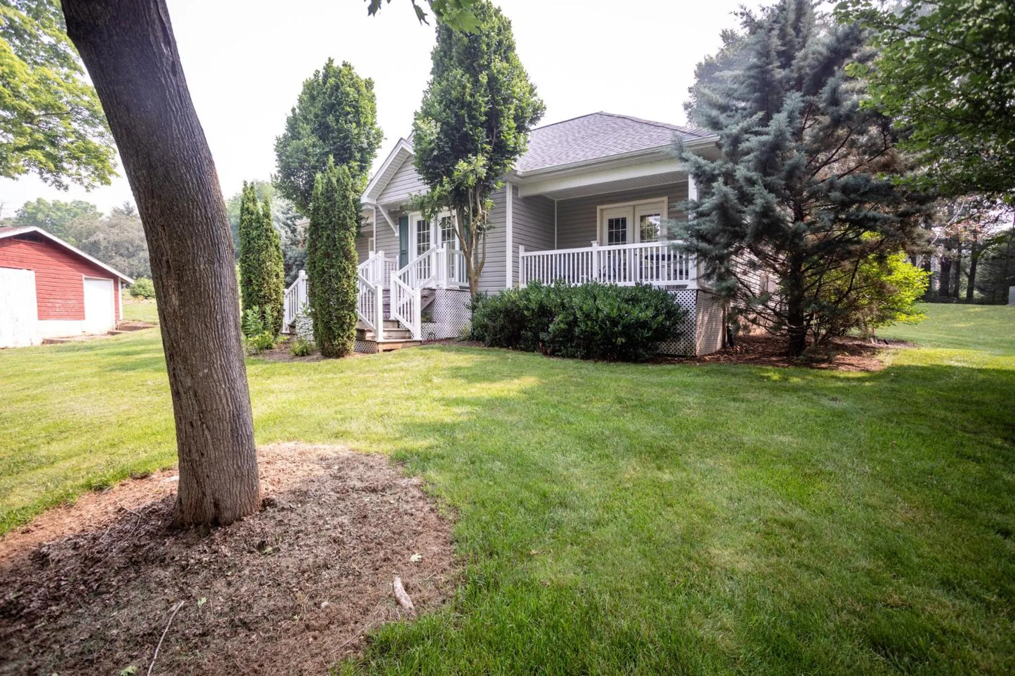 Property building in By the Side of the Road Inn & Cottages