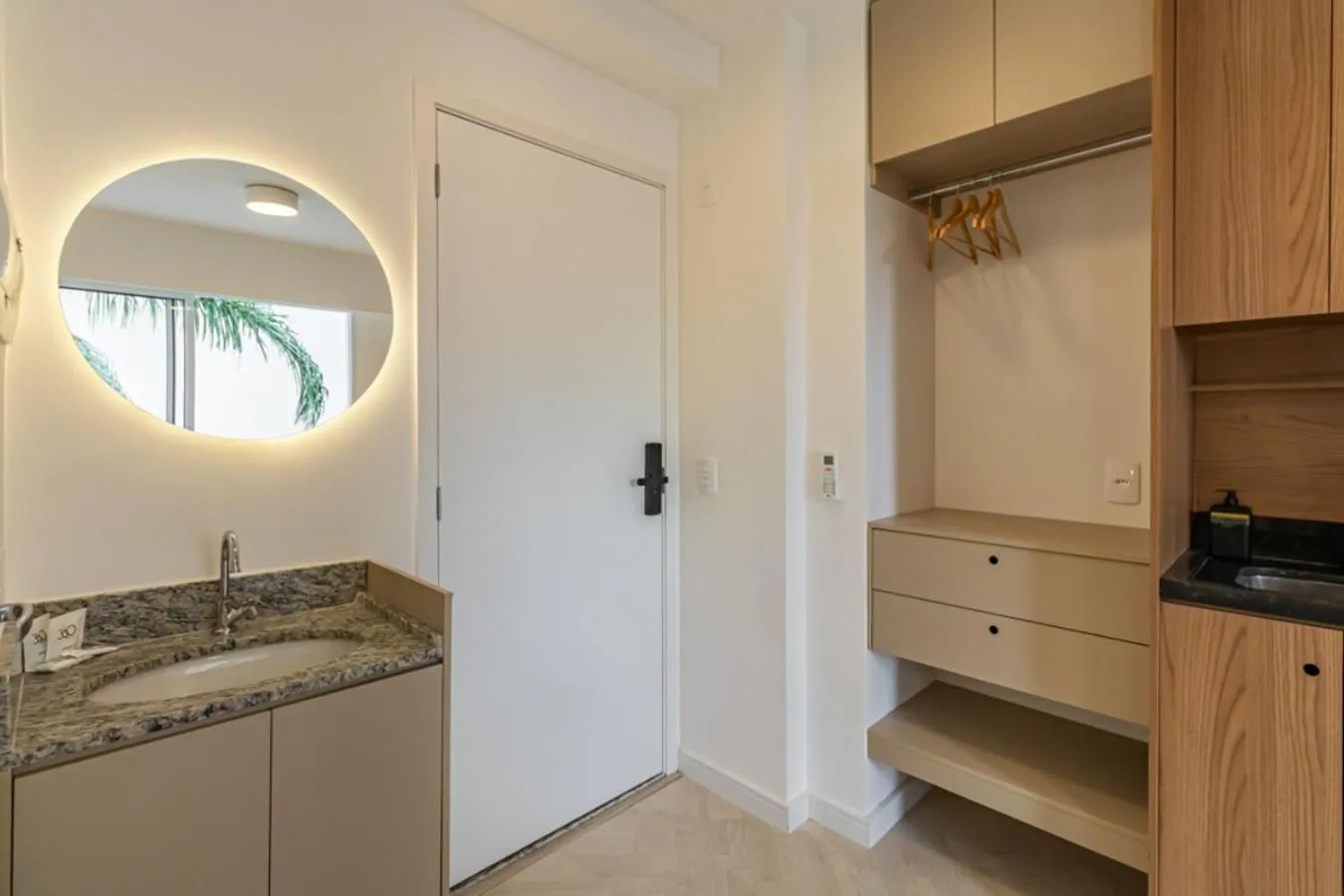 wardrobe in 360 Ascent Paulista