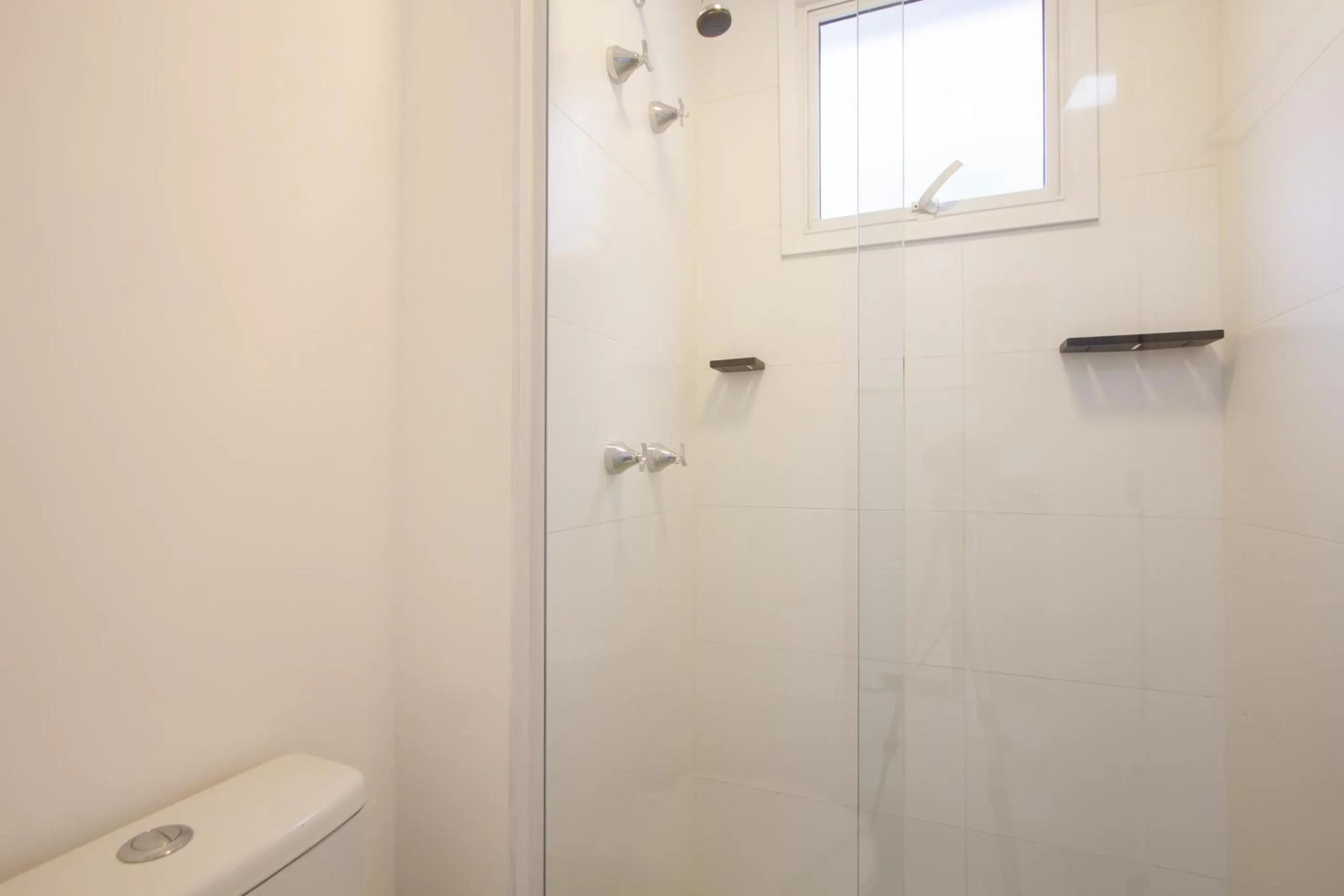 Shower in 360 Ascent Paulista