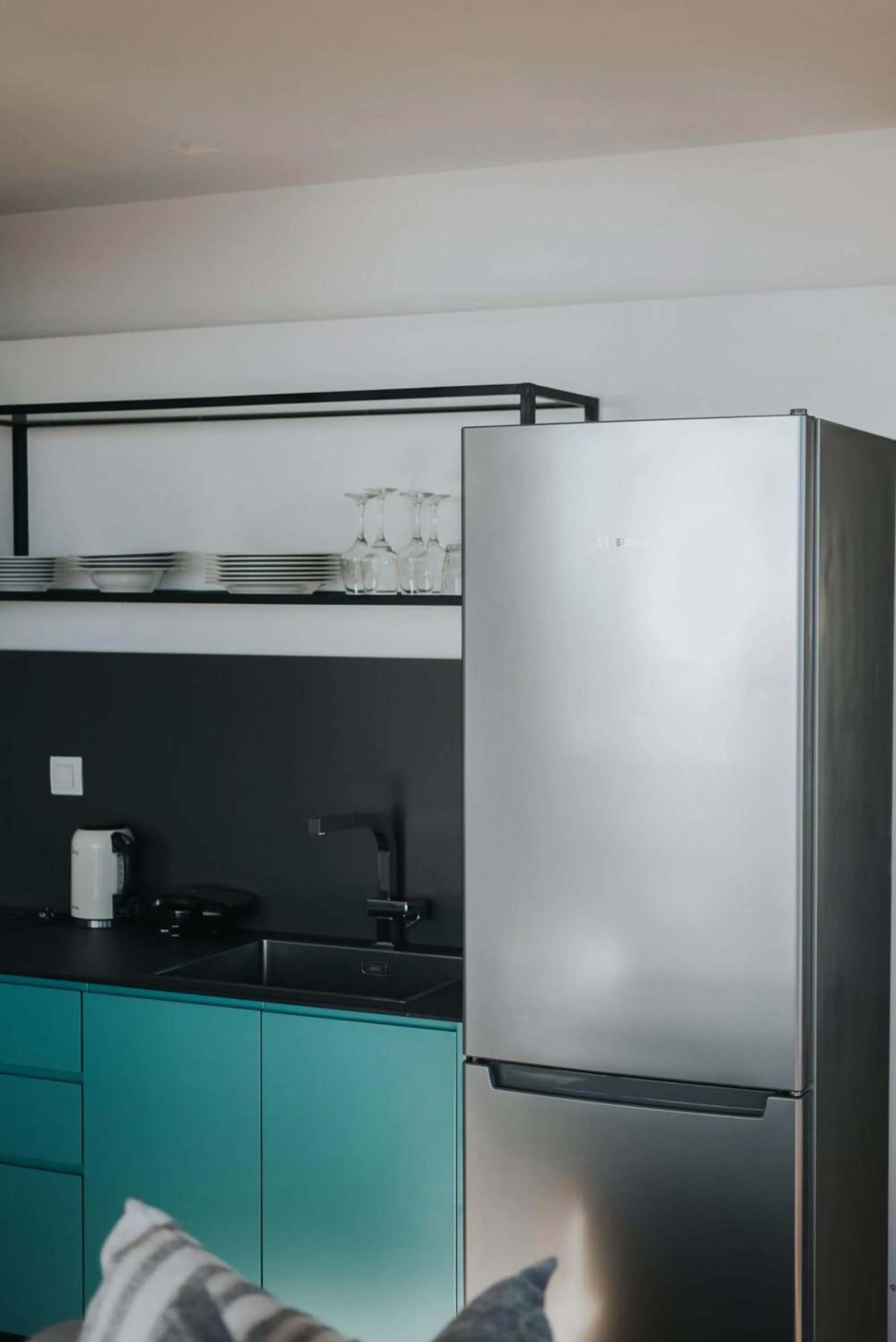 Earth Boutique Apartments next to Stavros Niarchos