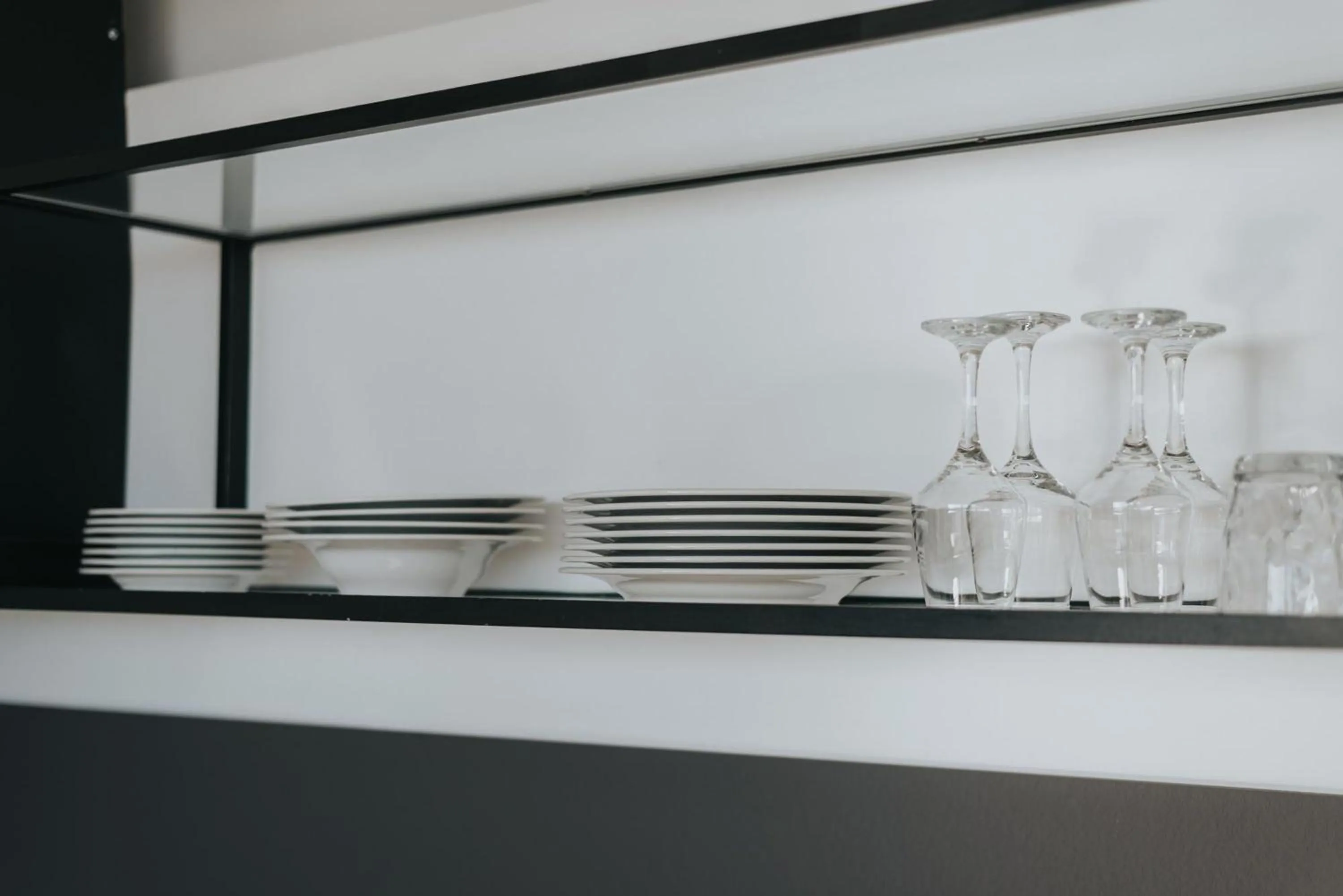 Earth Boutique Apartments next to Stavros Niarchos