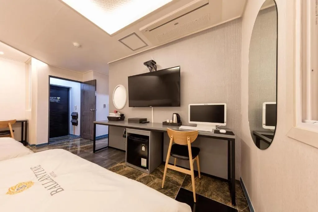 Ballantine Business Hotel