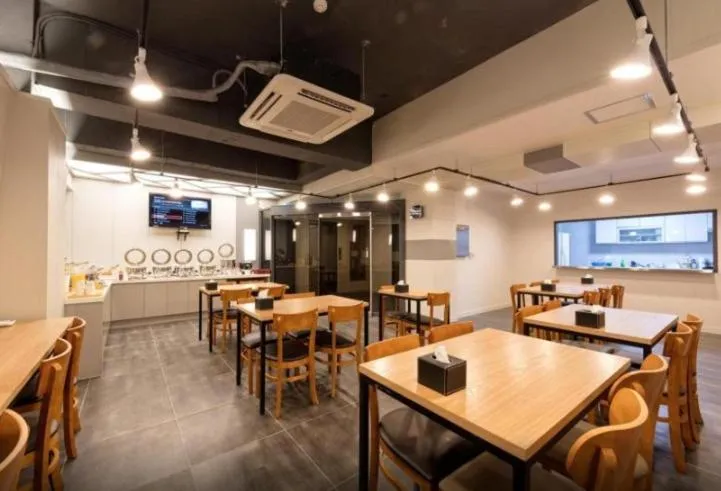 Ballantine Business Hotel