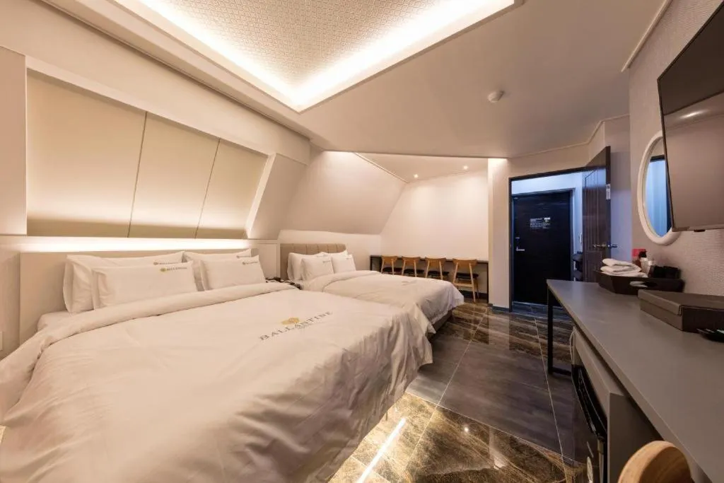 Ballantine Business Hotel