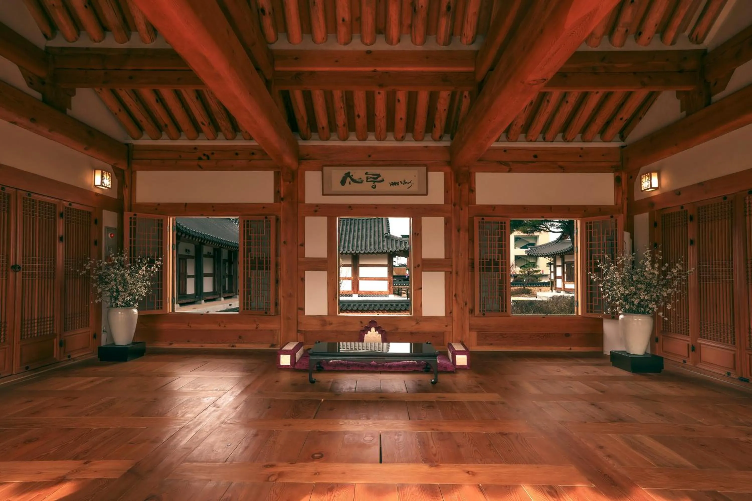 Hanok Stay Namwonyechon by Kensington