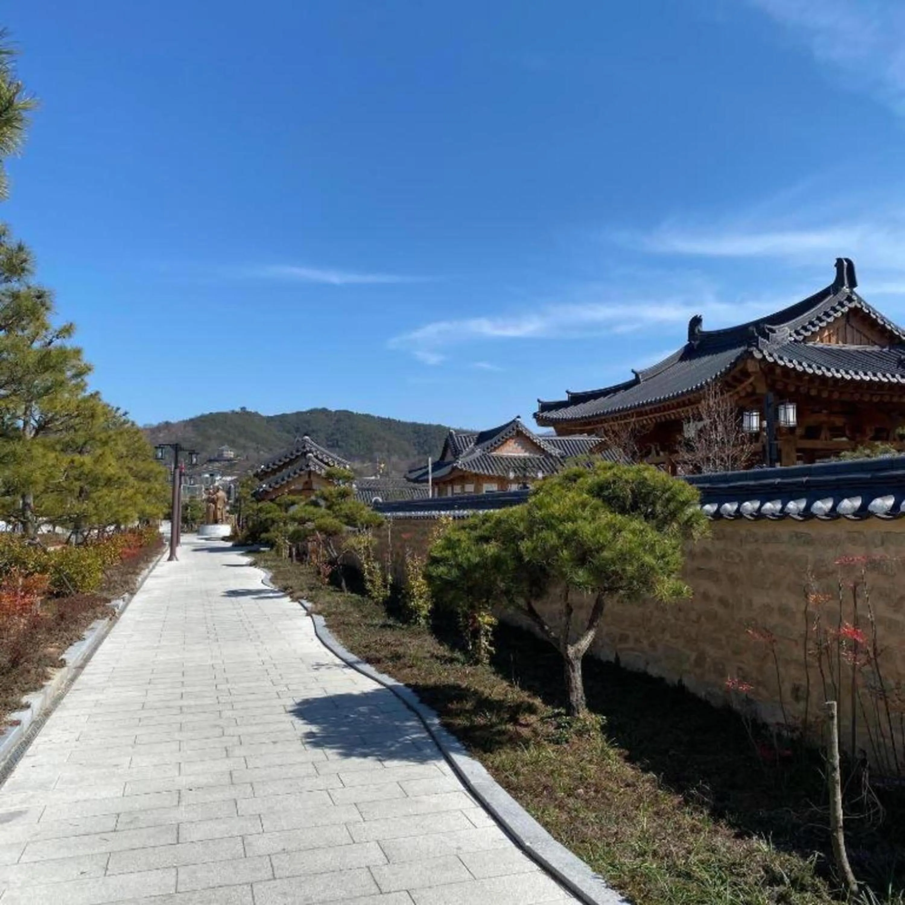 Hanok Stay Namwonyechon by Kensington