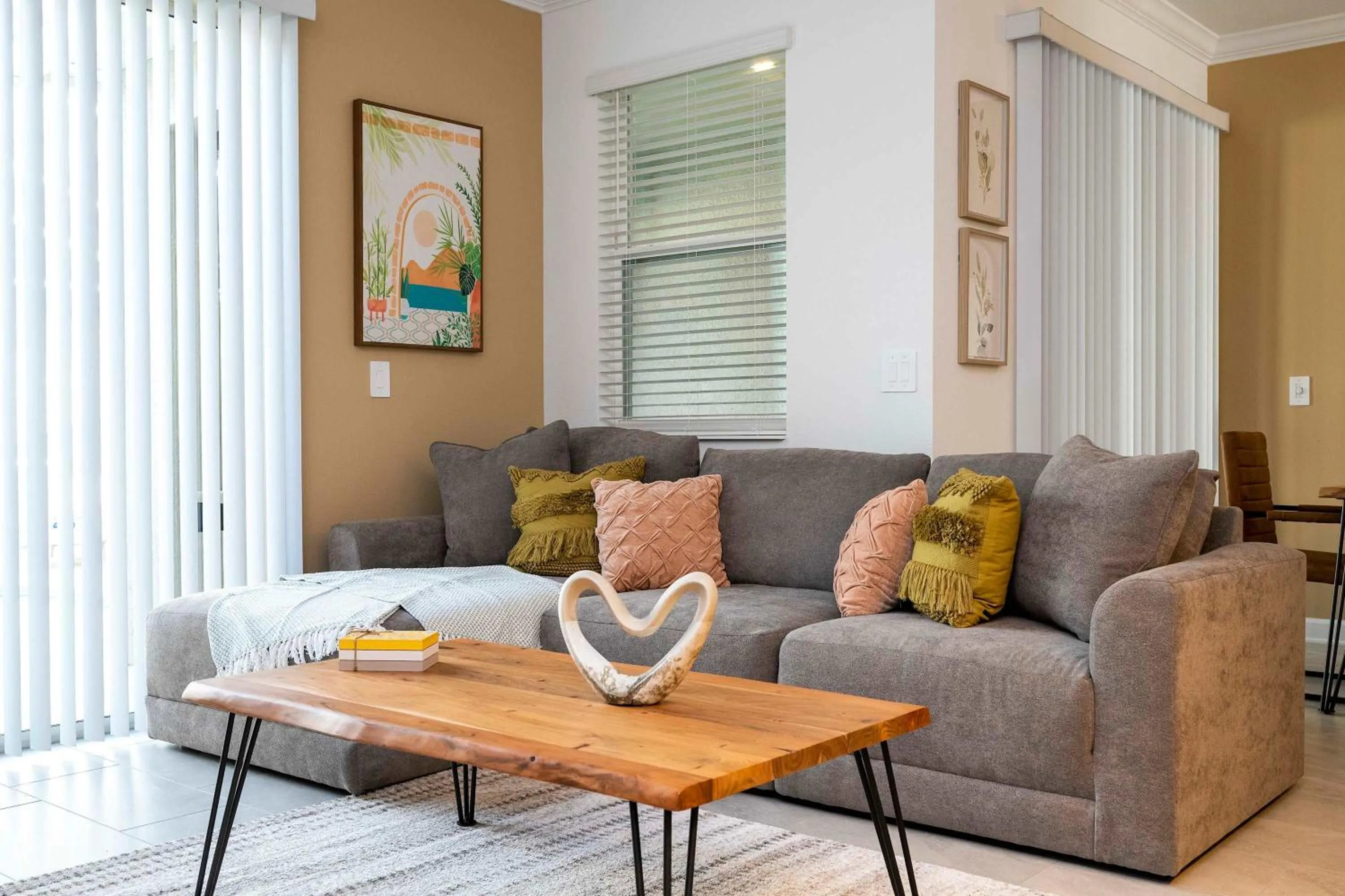 WonderFull 4Bd with Pool at Champions Gate 1174