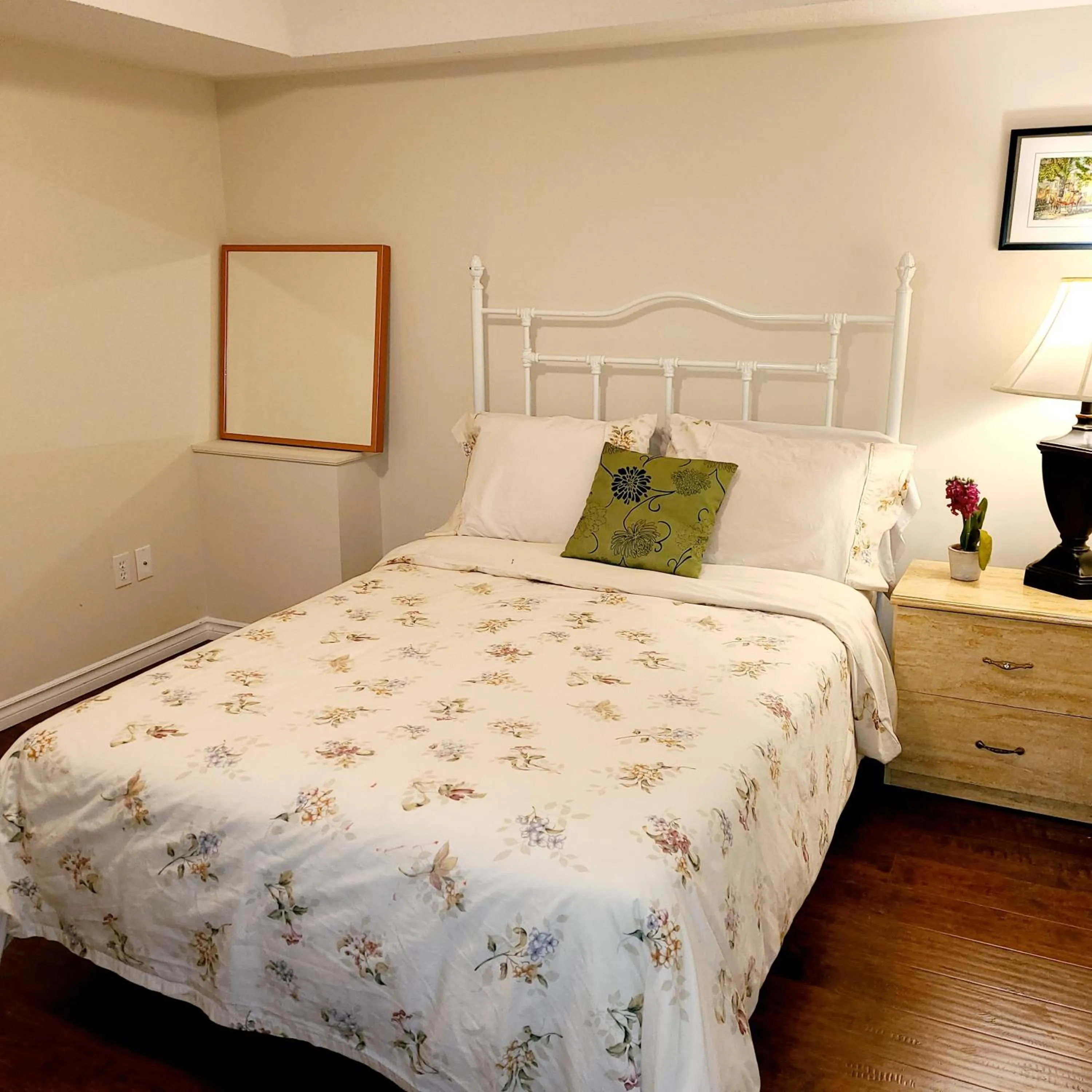 Bed in Spacious and bright unit with natural light.