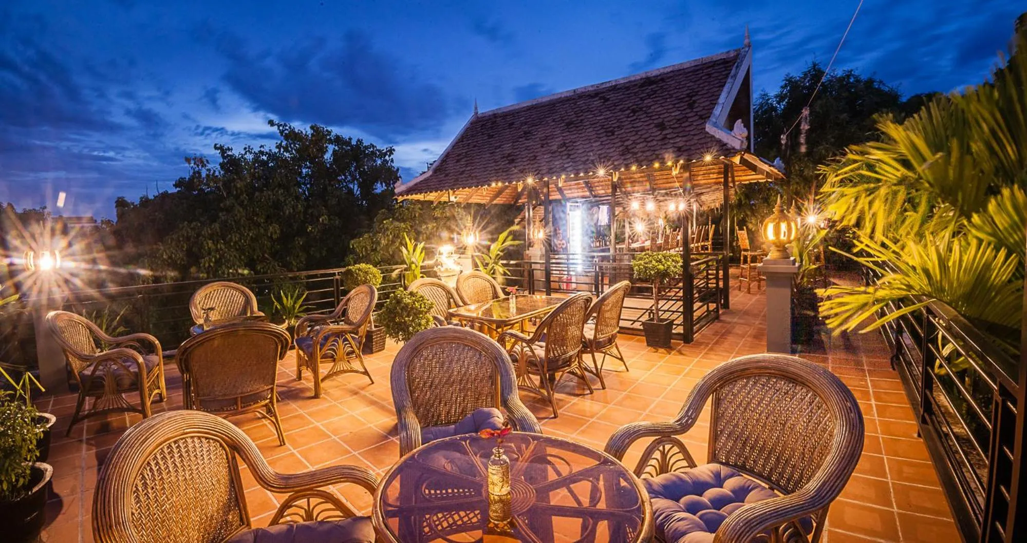 Lounge or bar in The Botanic Garden Hotel