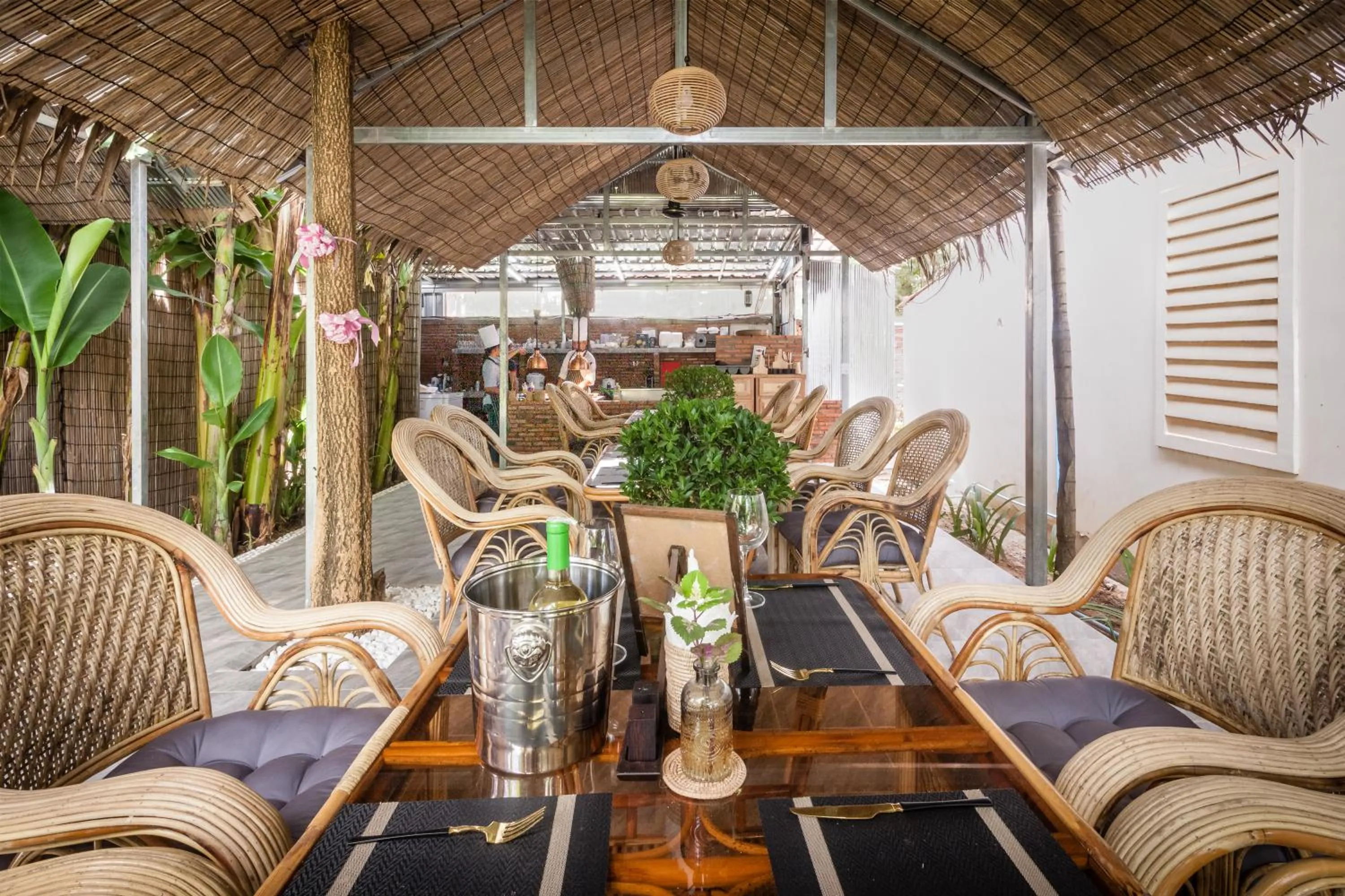 Restaurant/places to eat in The Botanic Garden Hotel