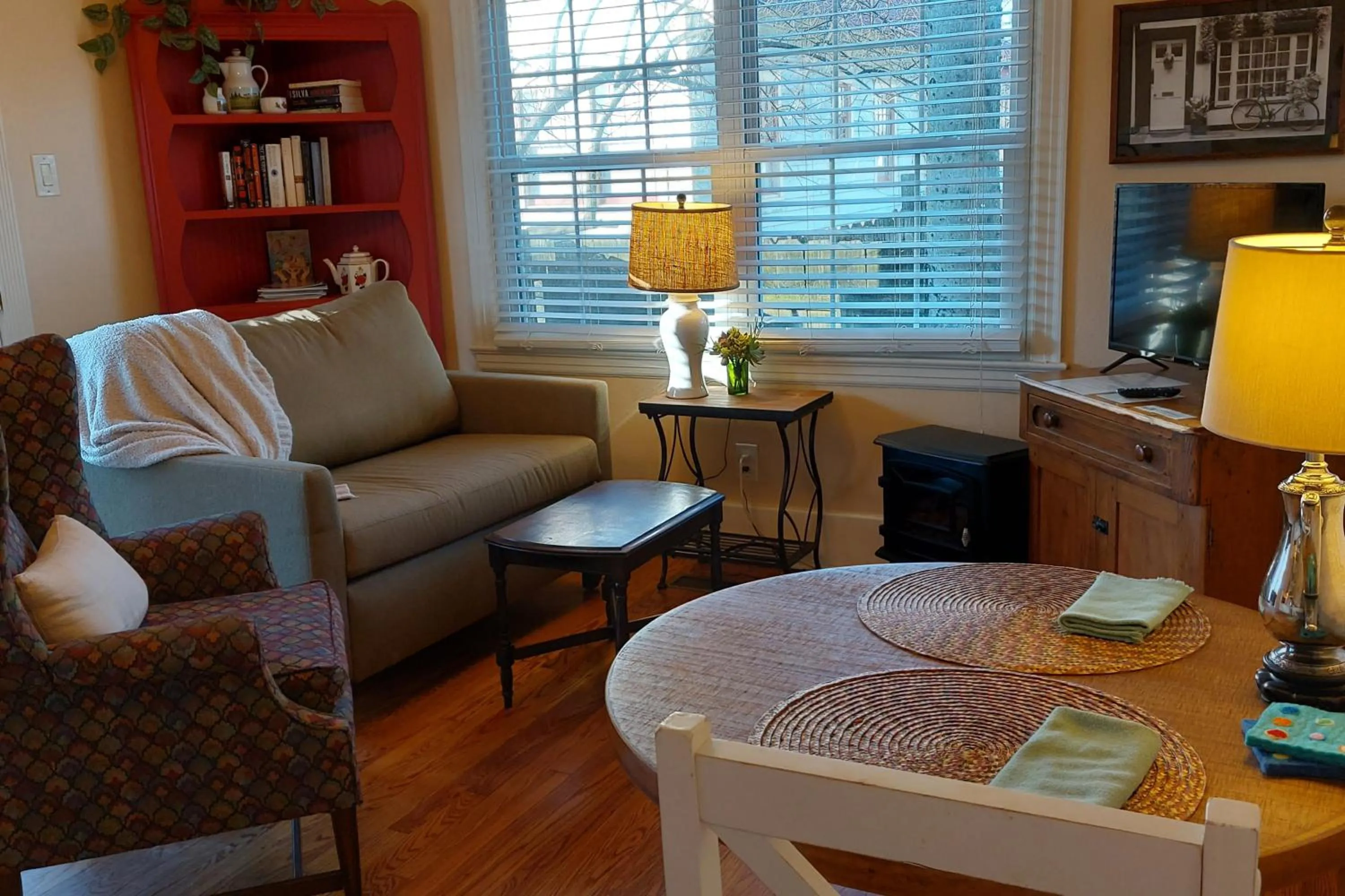 Seating area in Urban Cottages