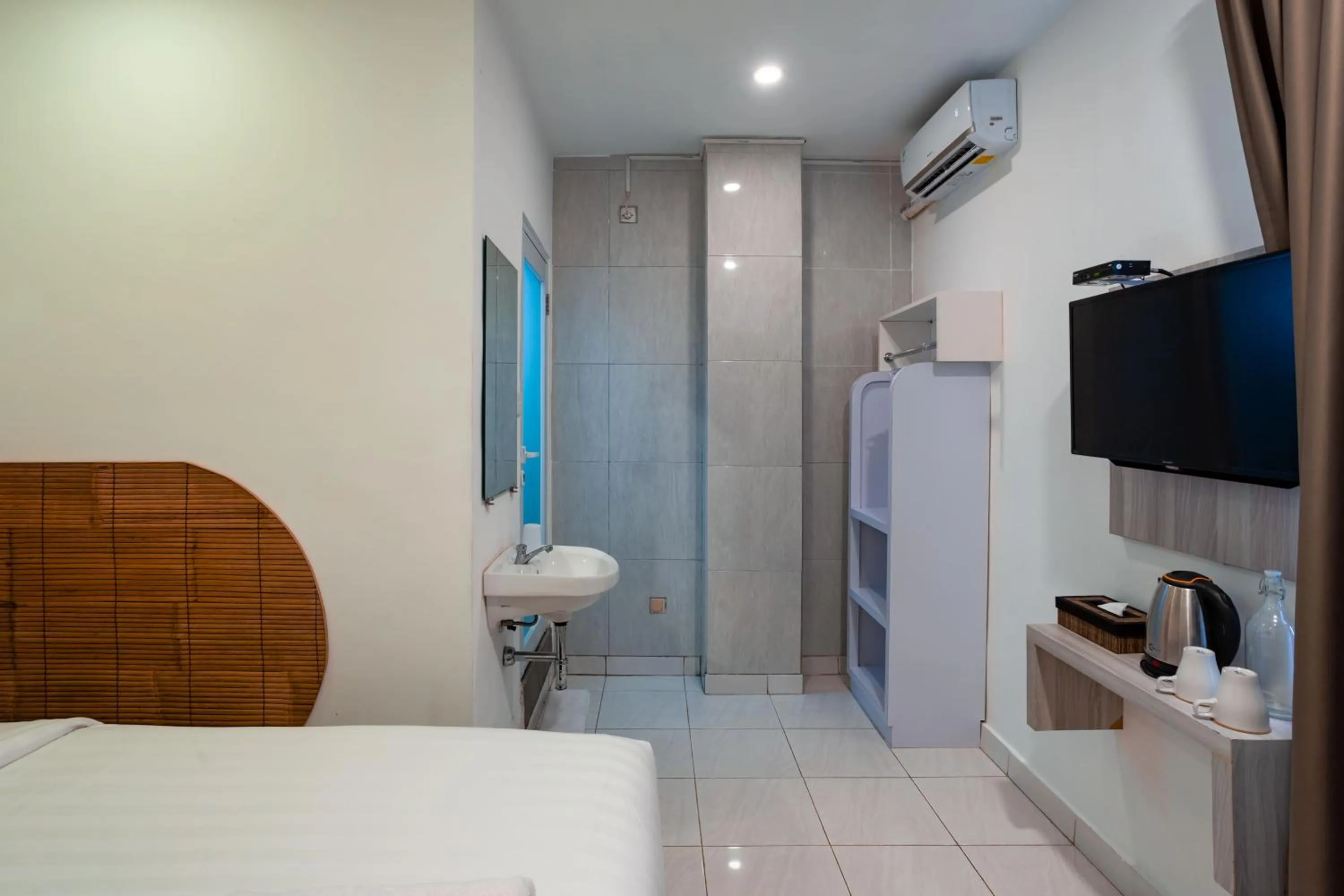 TV and multimedia, Bed in Cove De Tinaya