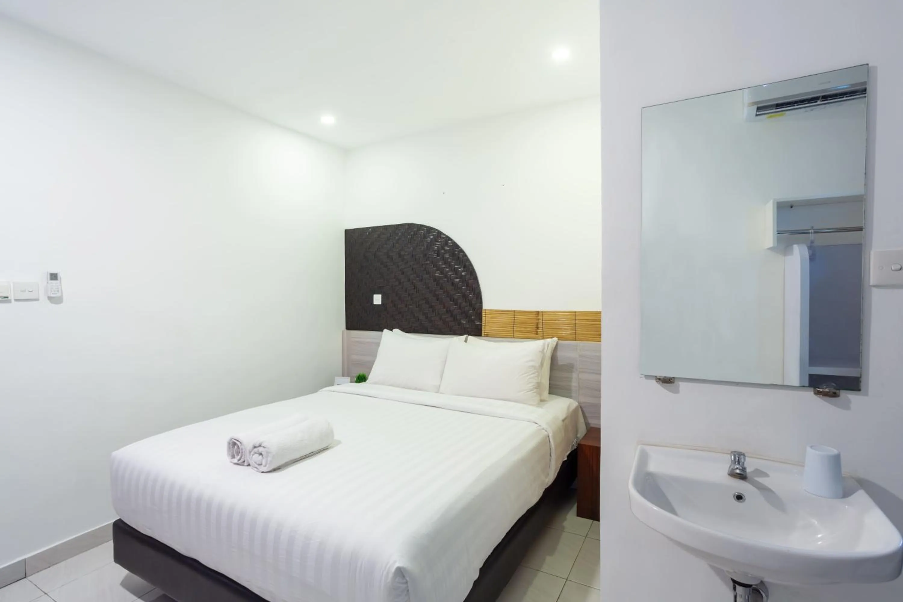 Bedroom, Bed in Cove De Tinaya