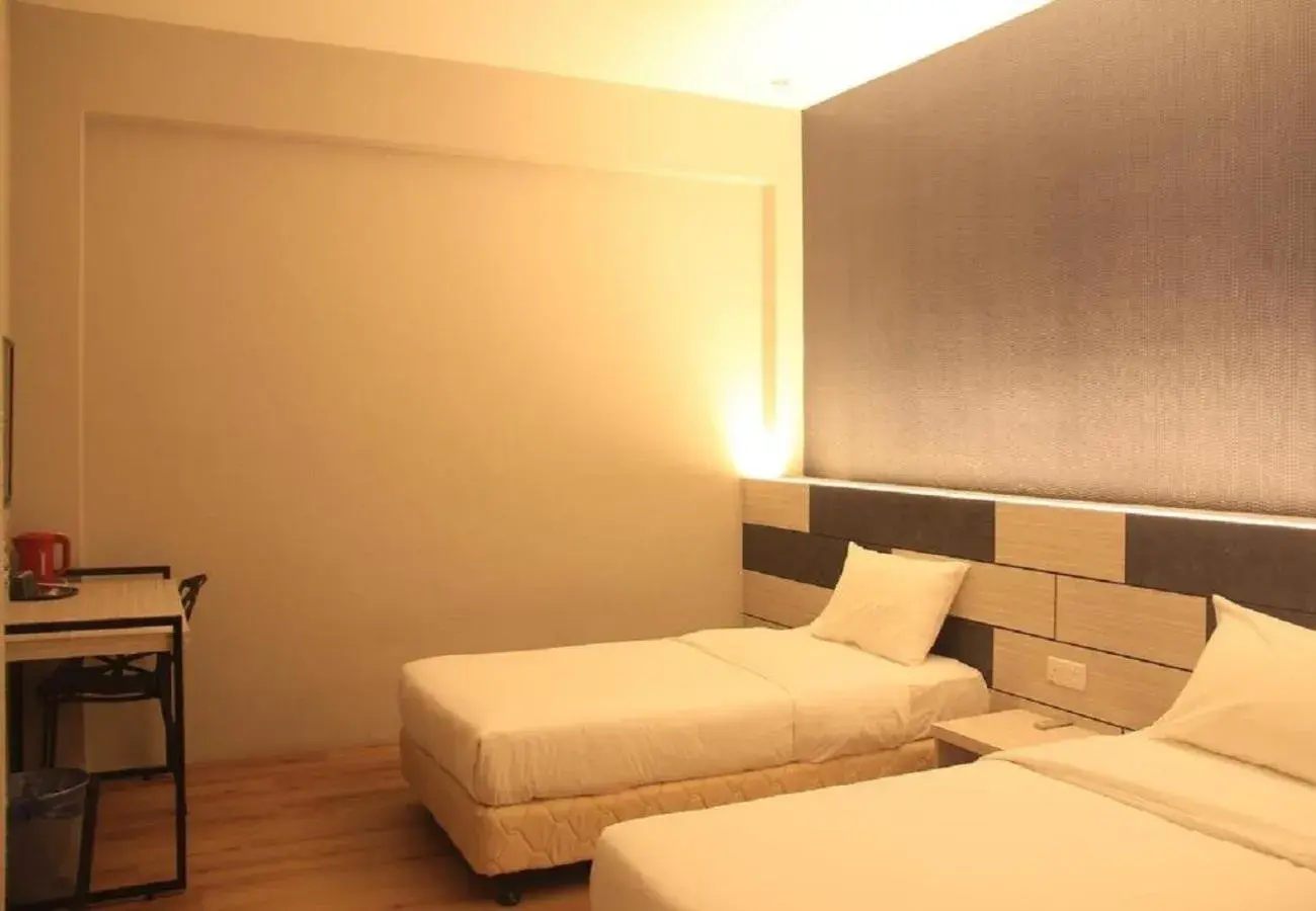 Bed in Merge Summit by Secoms Bed in Merge Summit by Secoms