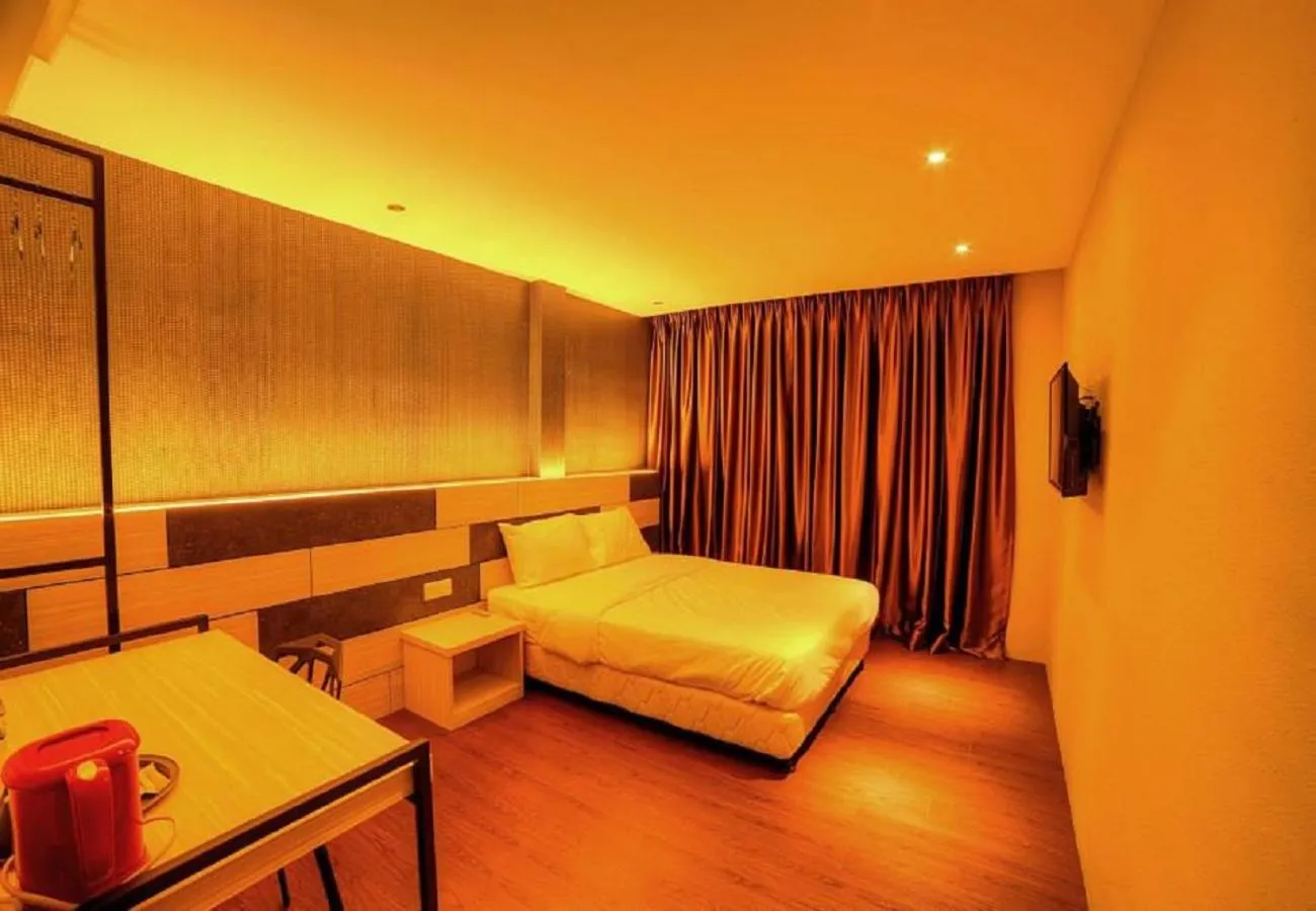 Bed in Merge Summit by Secoms