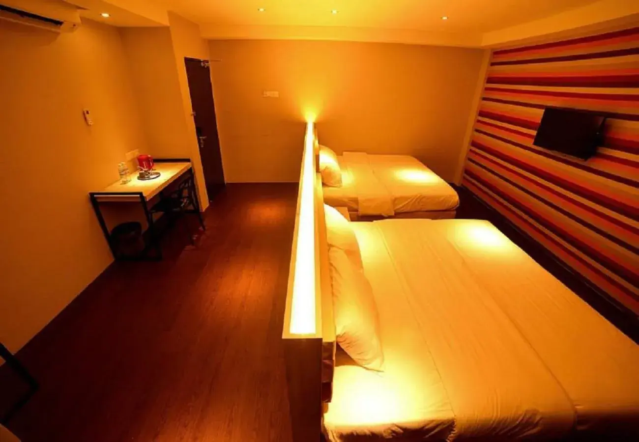 Bed in Merge Summit by Secoms Bed in Merge Summit by Secoms