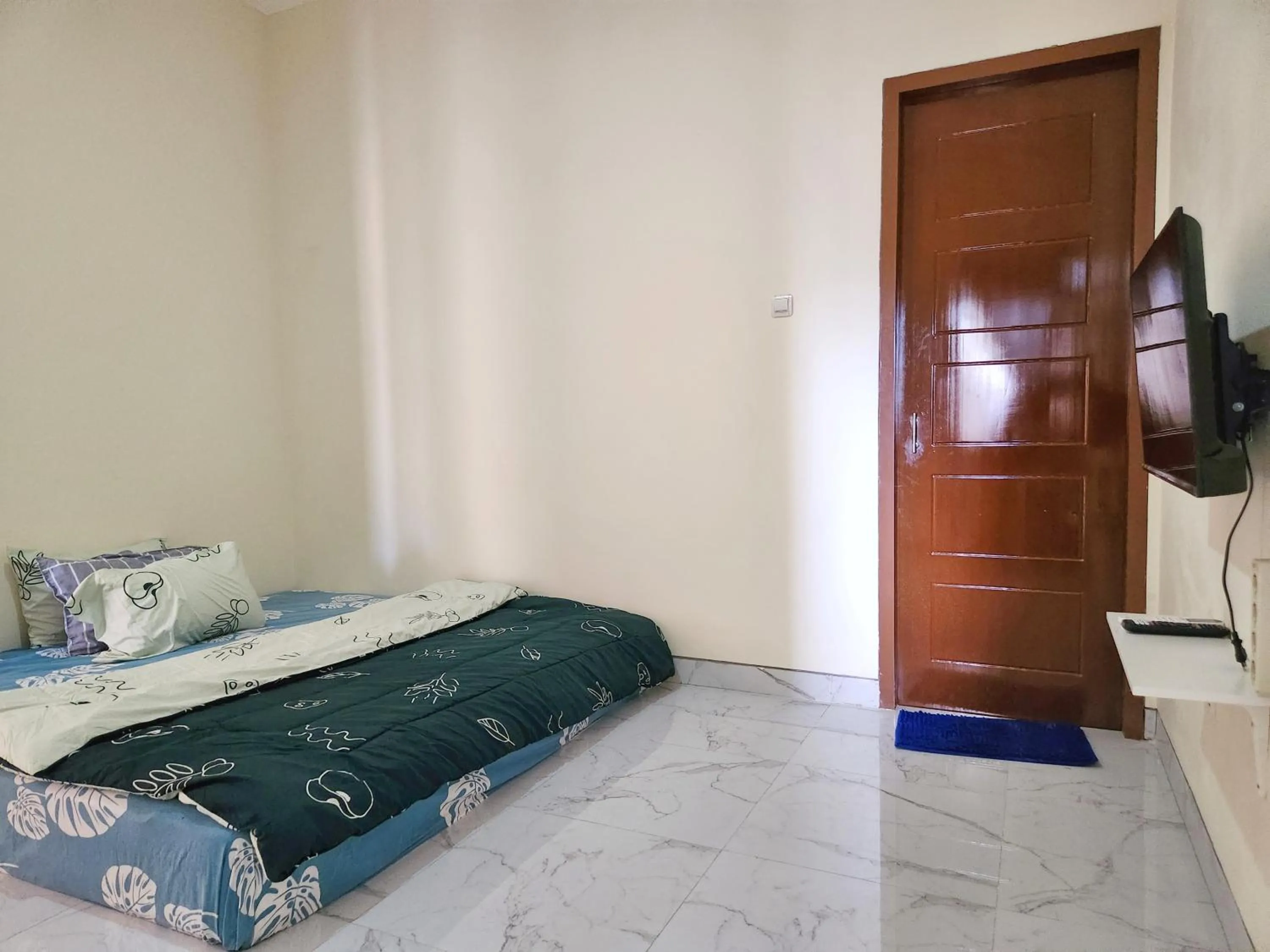 Bedroom, Bed in Surabaya Homey near UNAIR Syariah