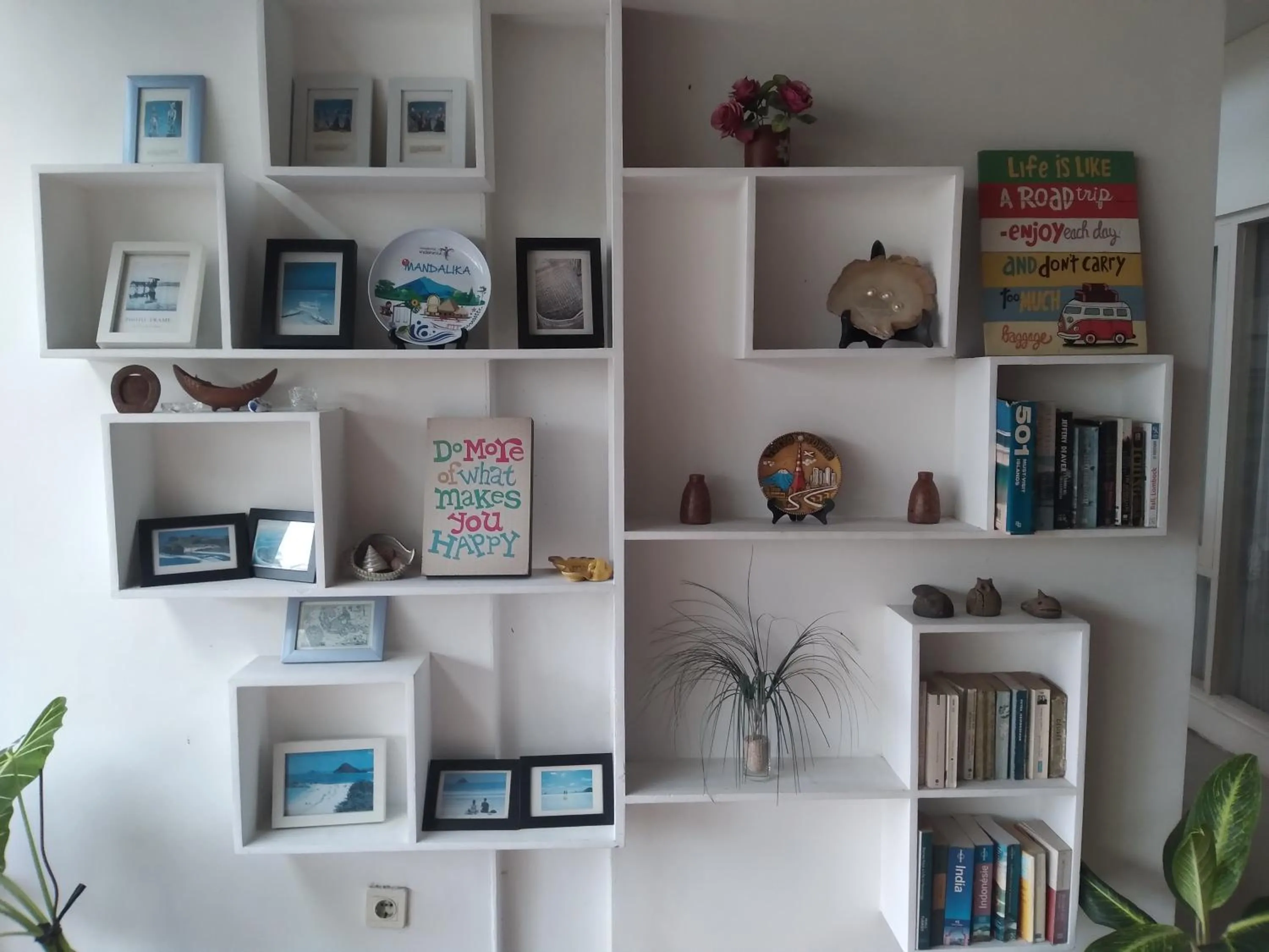 Property building in Poppies Senggigi Hostel