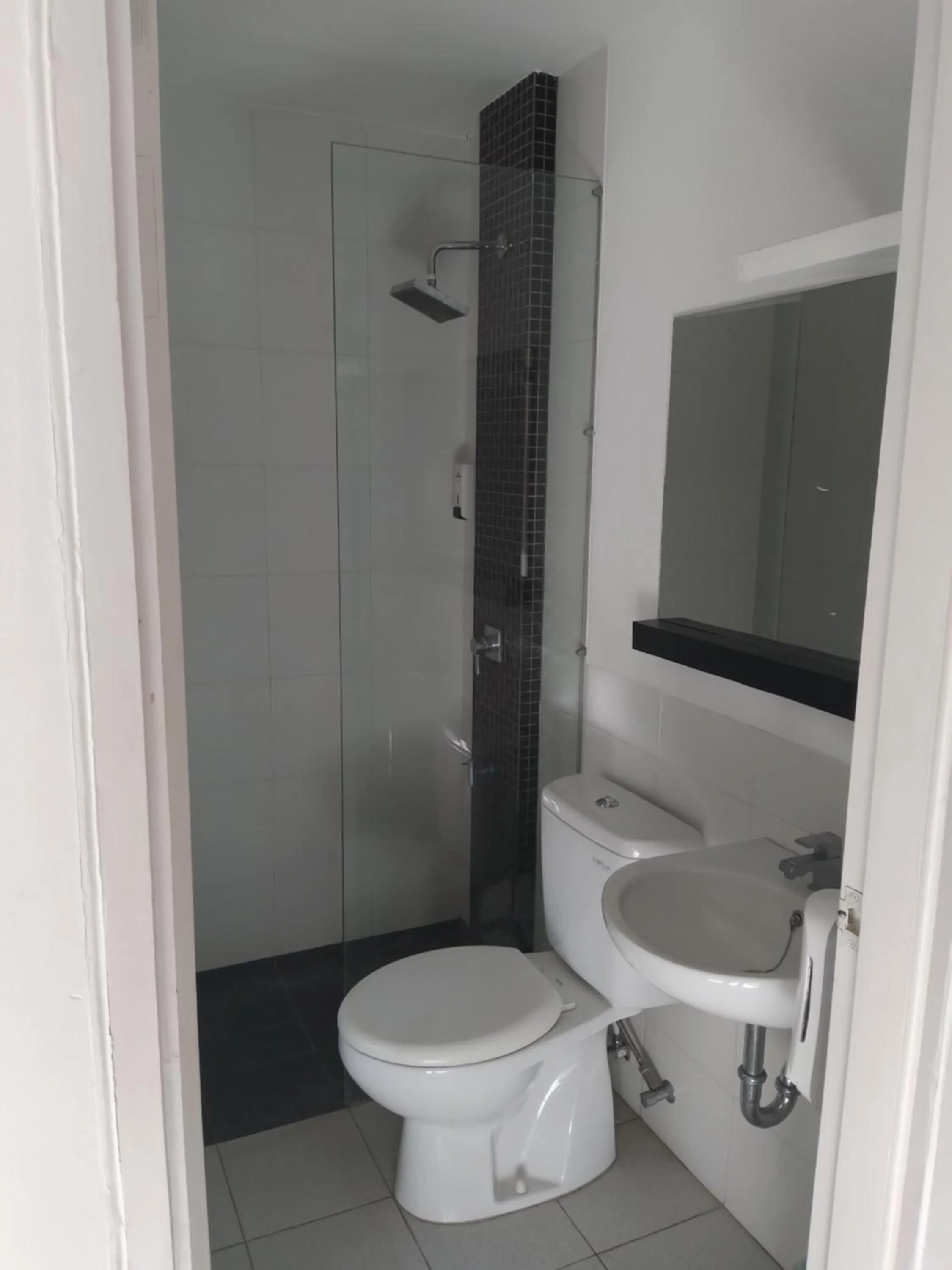 Shower in Poppies Senggigi Hostel