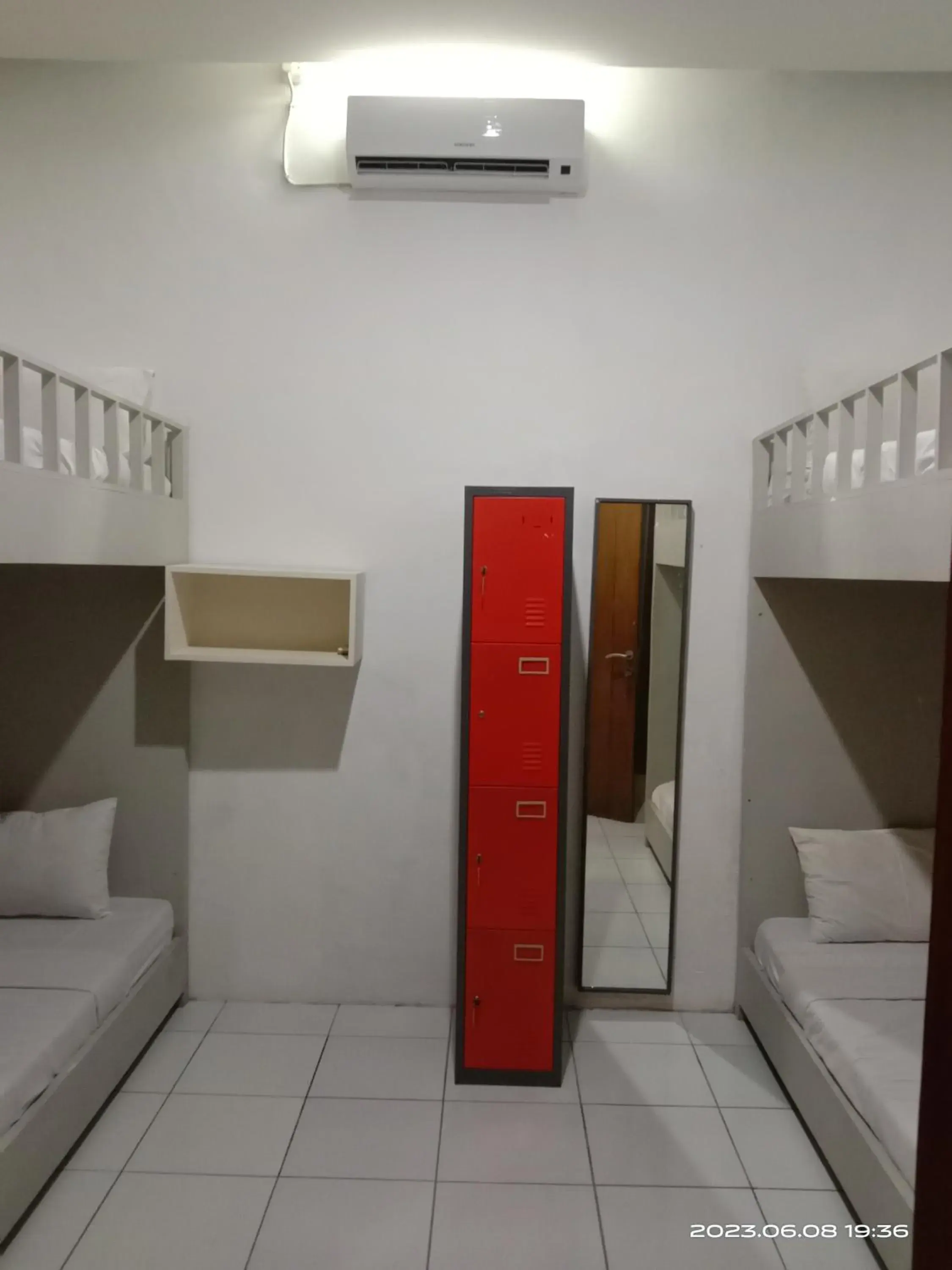 Quadruple Room - single occupancy in Poppies Senggigi Hostel Quadruple Room - single occupancy in Poppies Senggigi Hostel