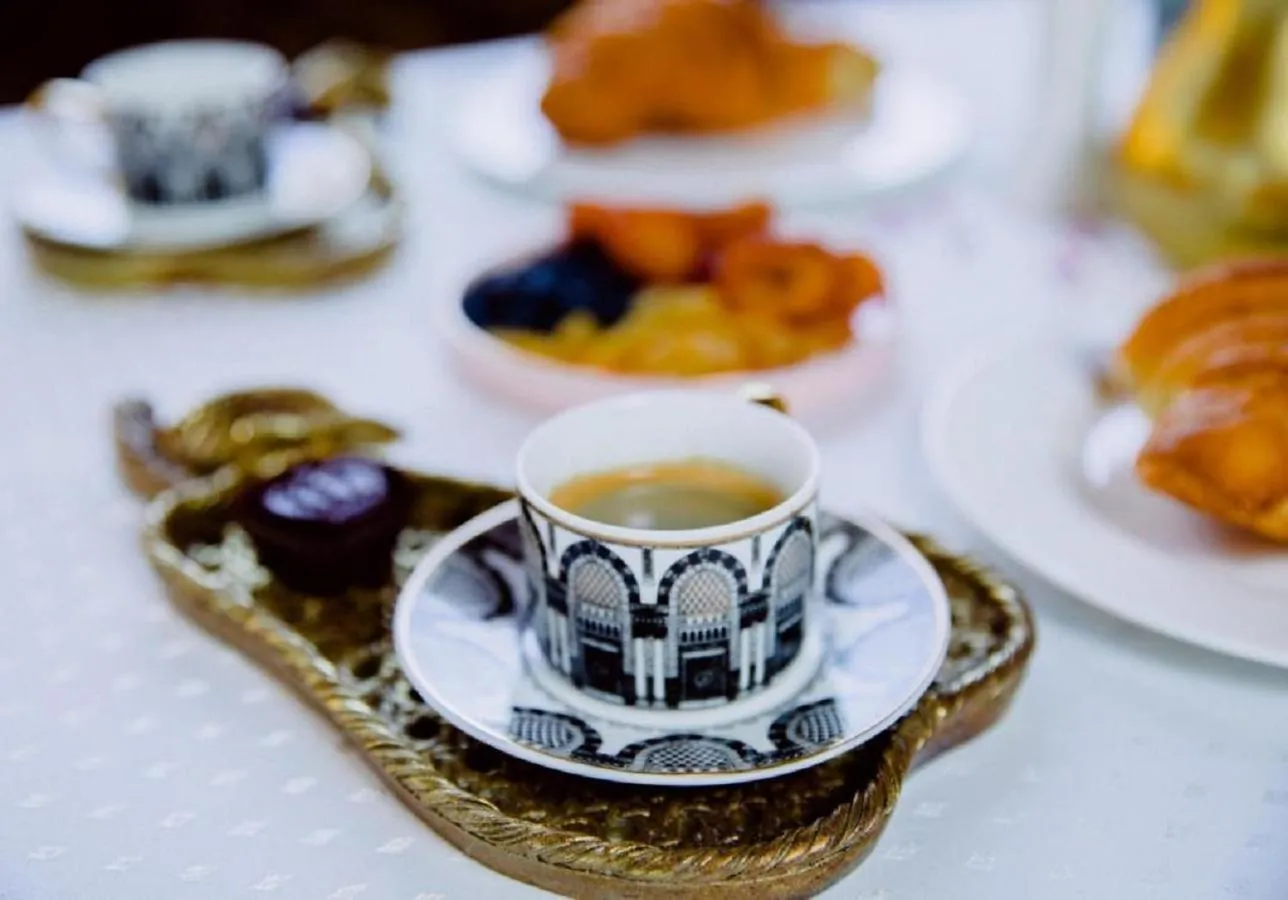 Food and drinks in Royal Antique Boutique Hotel