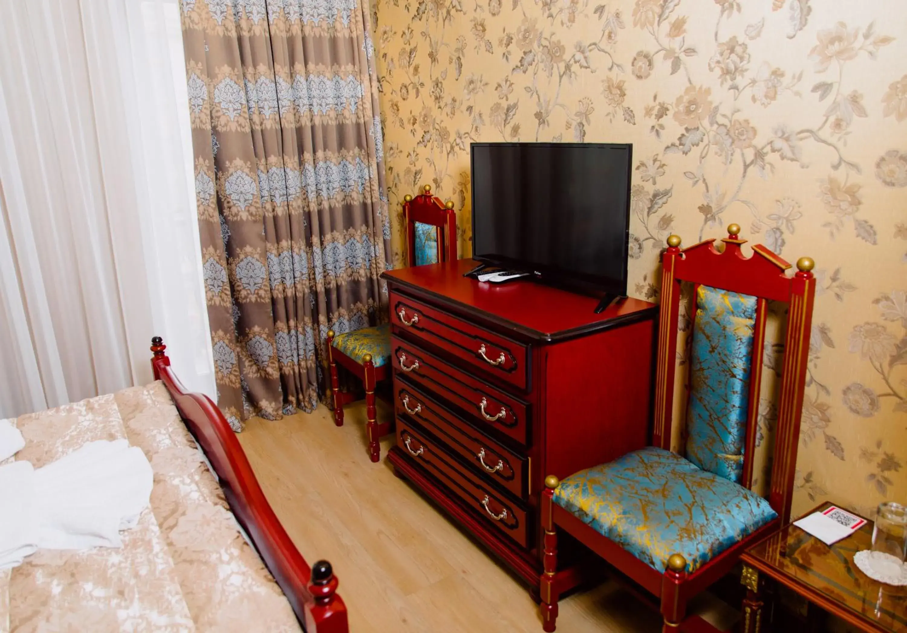 Deluxe Double Room with Balcony in Royal Antique Boutique Hotel Deluxe Double Room with Balcony in Royal Antique Boutique Hotel