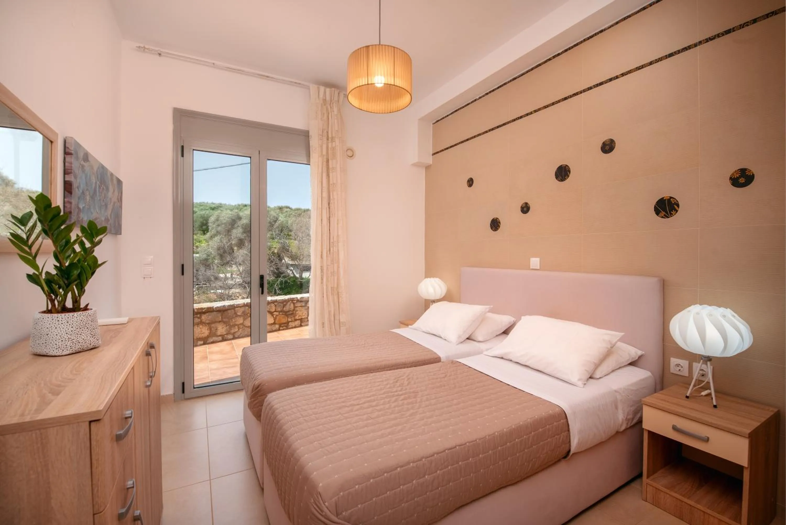 Urania Luxury Suite with pool view -Loutra Resort