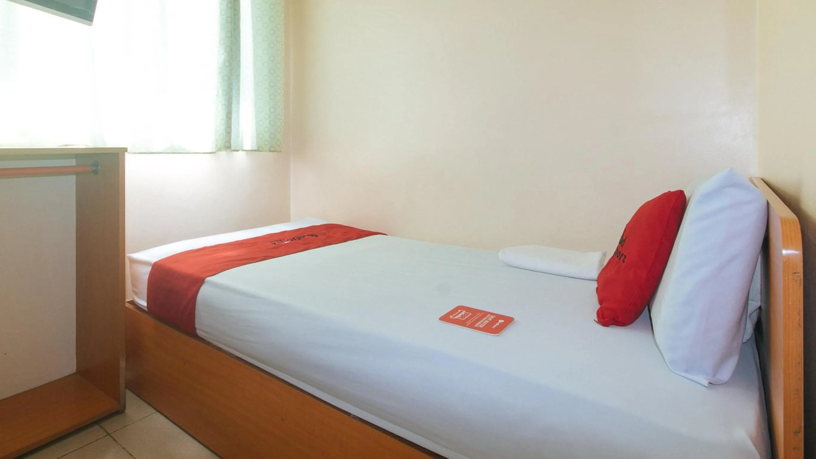 Bed in RedDoorz @ Asiana Pension Inn Mandaue City