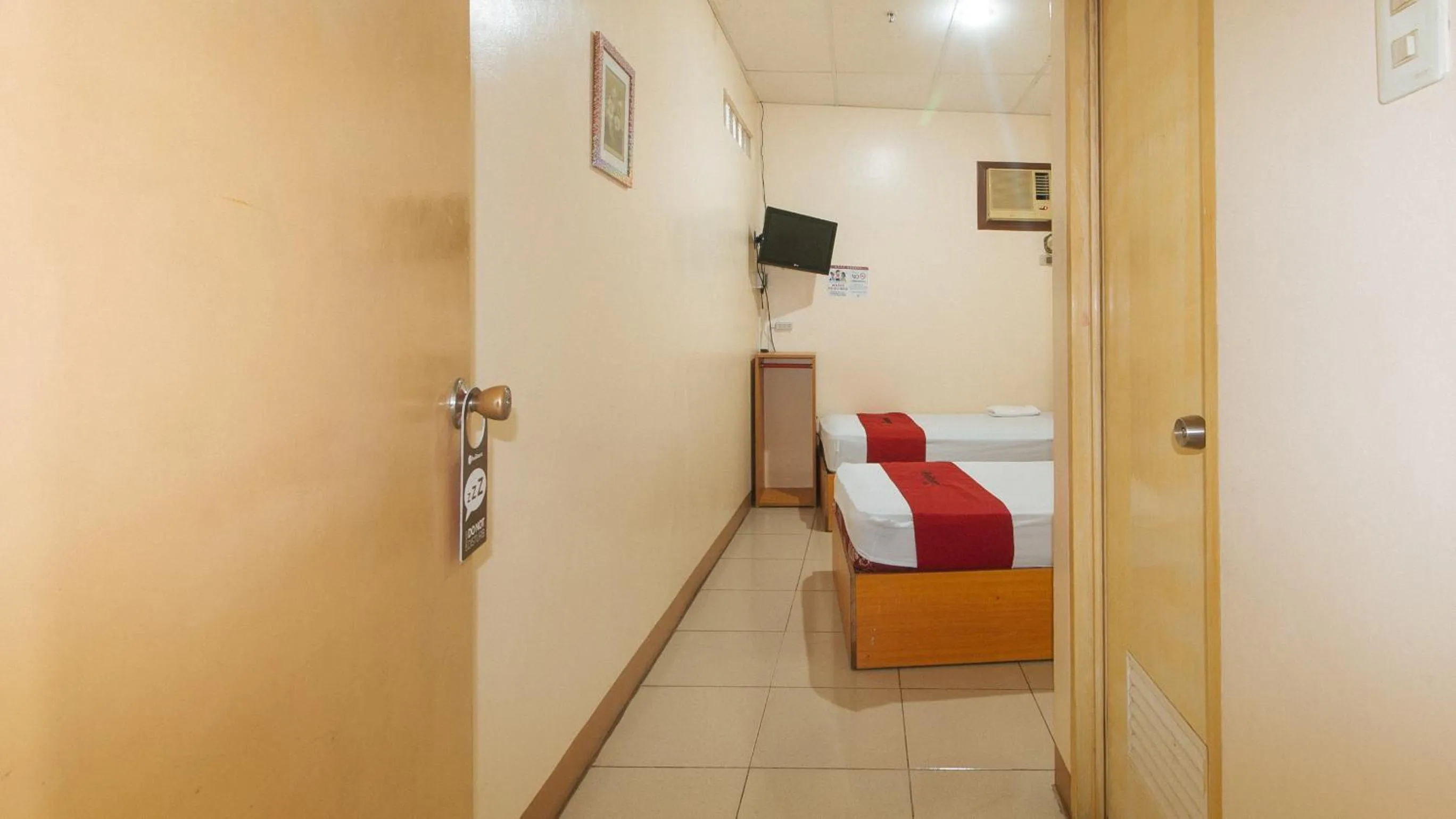 Bed in RedDoorz @ Asiana Pension Inn Mandaue City