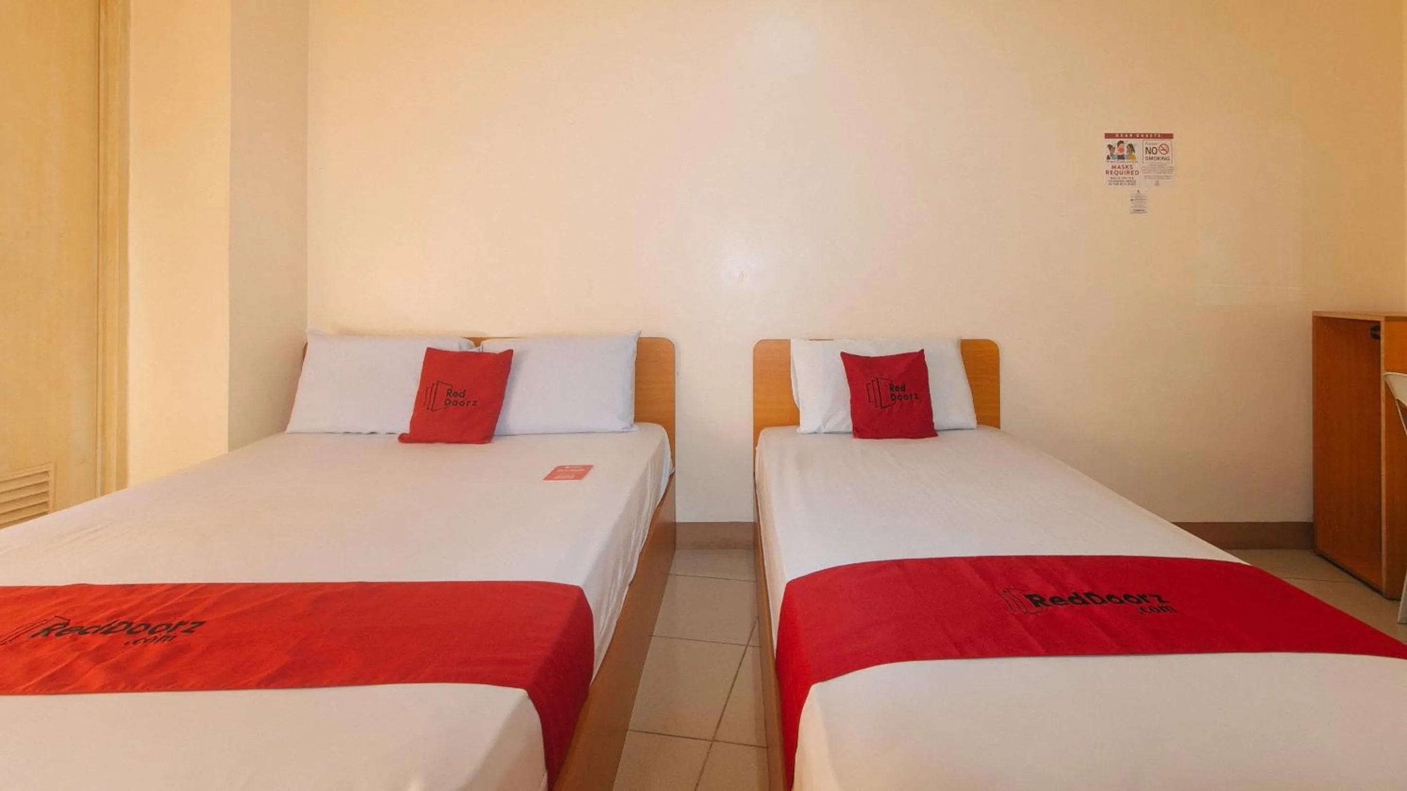 Bed in RedDoorz @ Asiana Pension Inn Mandaue City