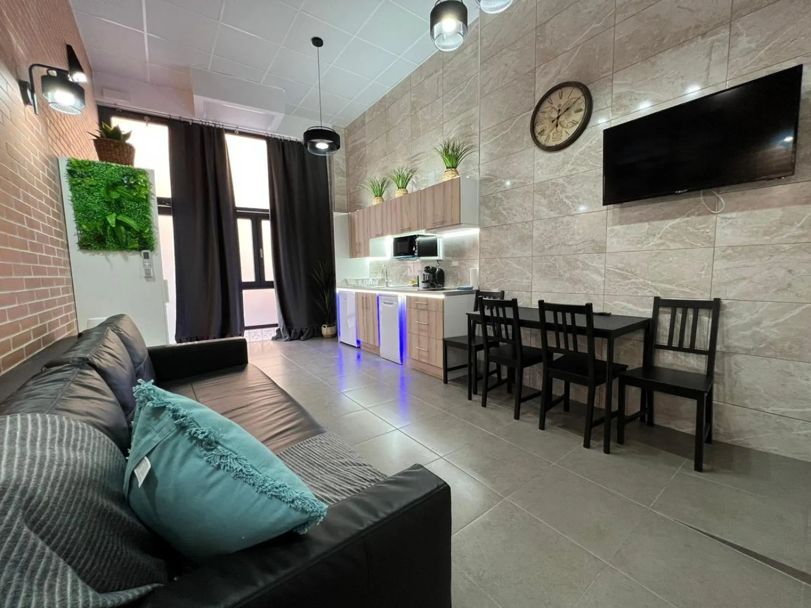 Communal lounge/ TV room in Carcaixent 24