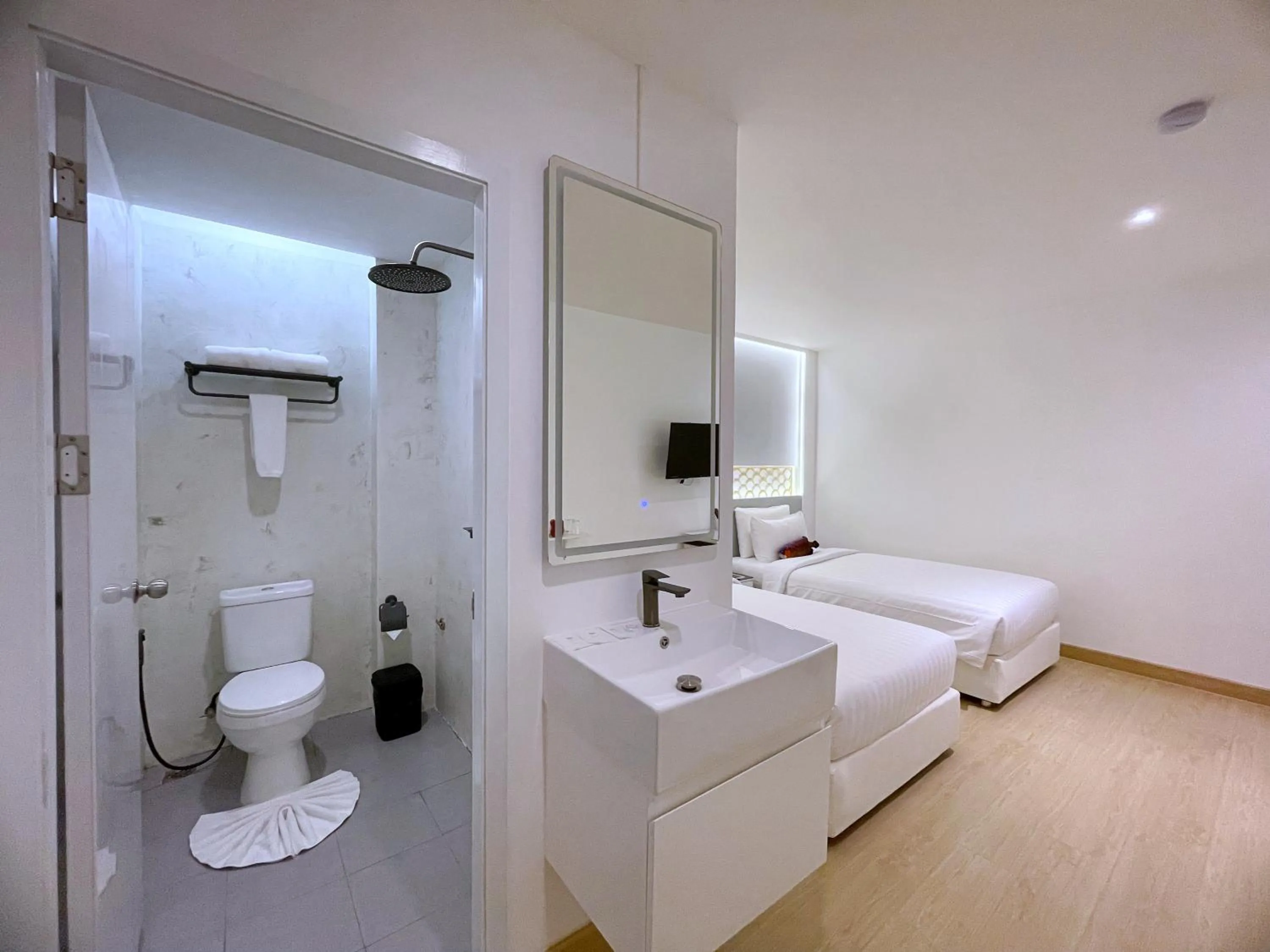 Bathroom in Arawana Express Sukhumvit 22