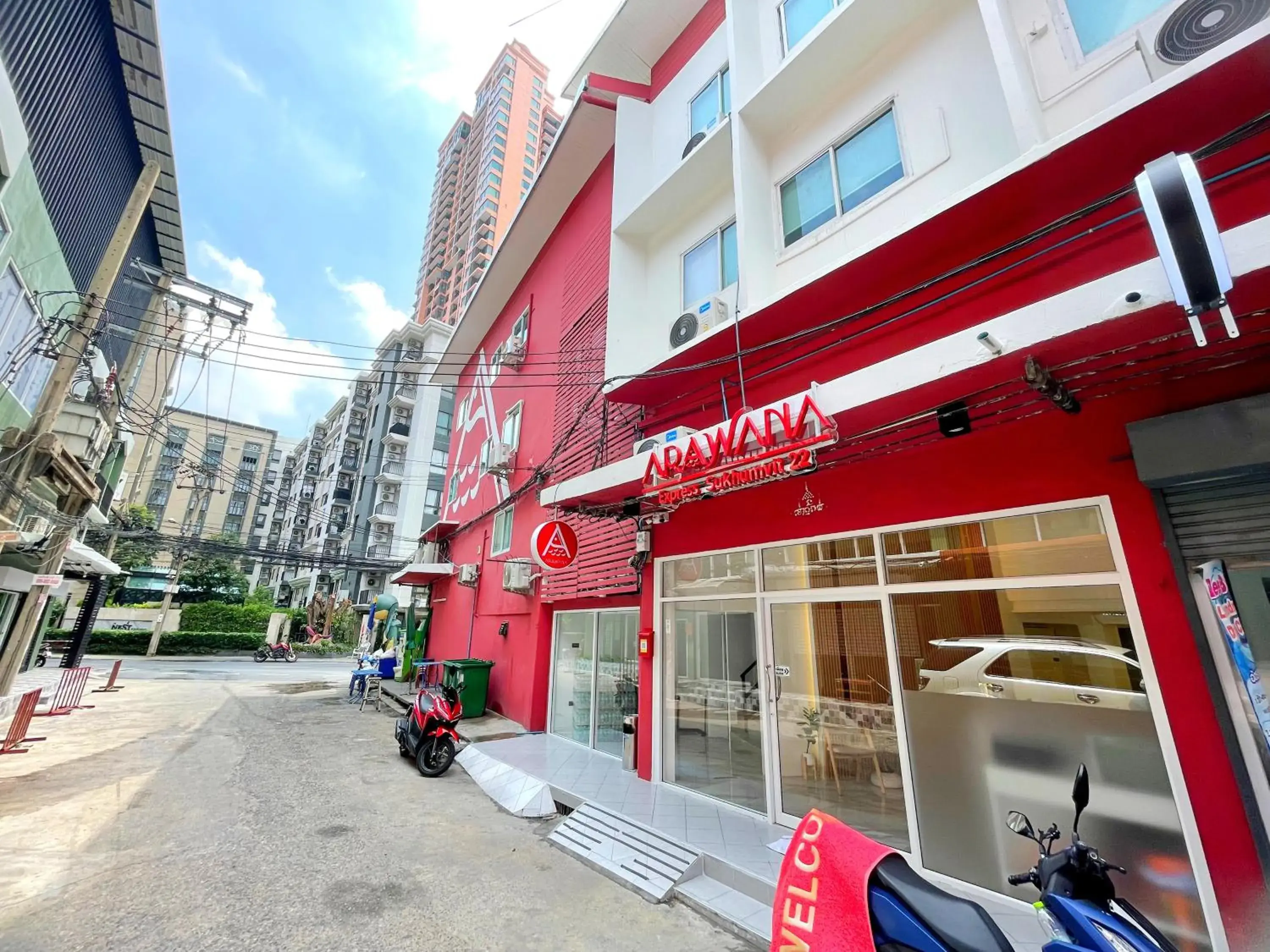 Property building in Arawana Express Sukhumvit 22 Property building in Arawana Express Sukhumvit 22