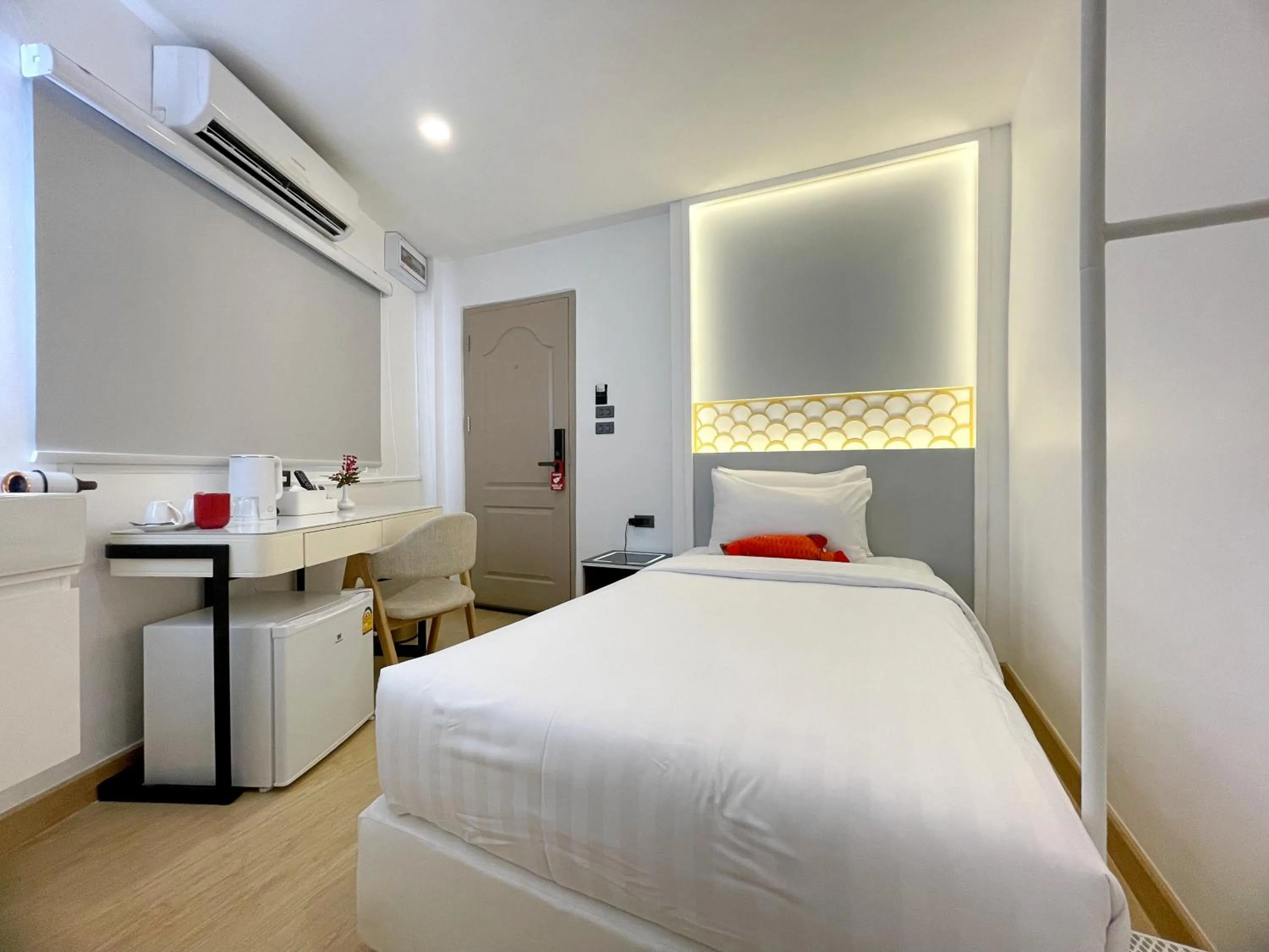 Bedroom, Bed in Arawana Express Sukhumvit 22
