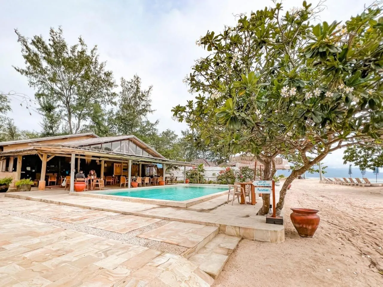 Café Gili Beach Bungalows